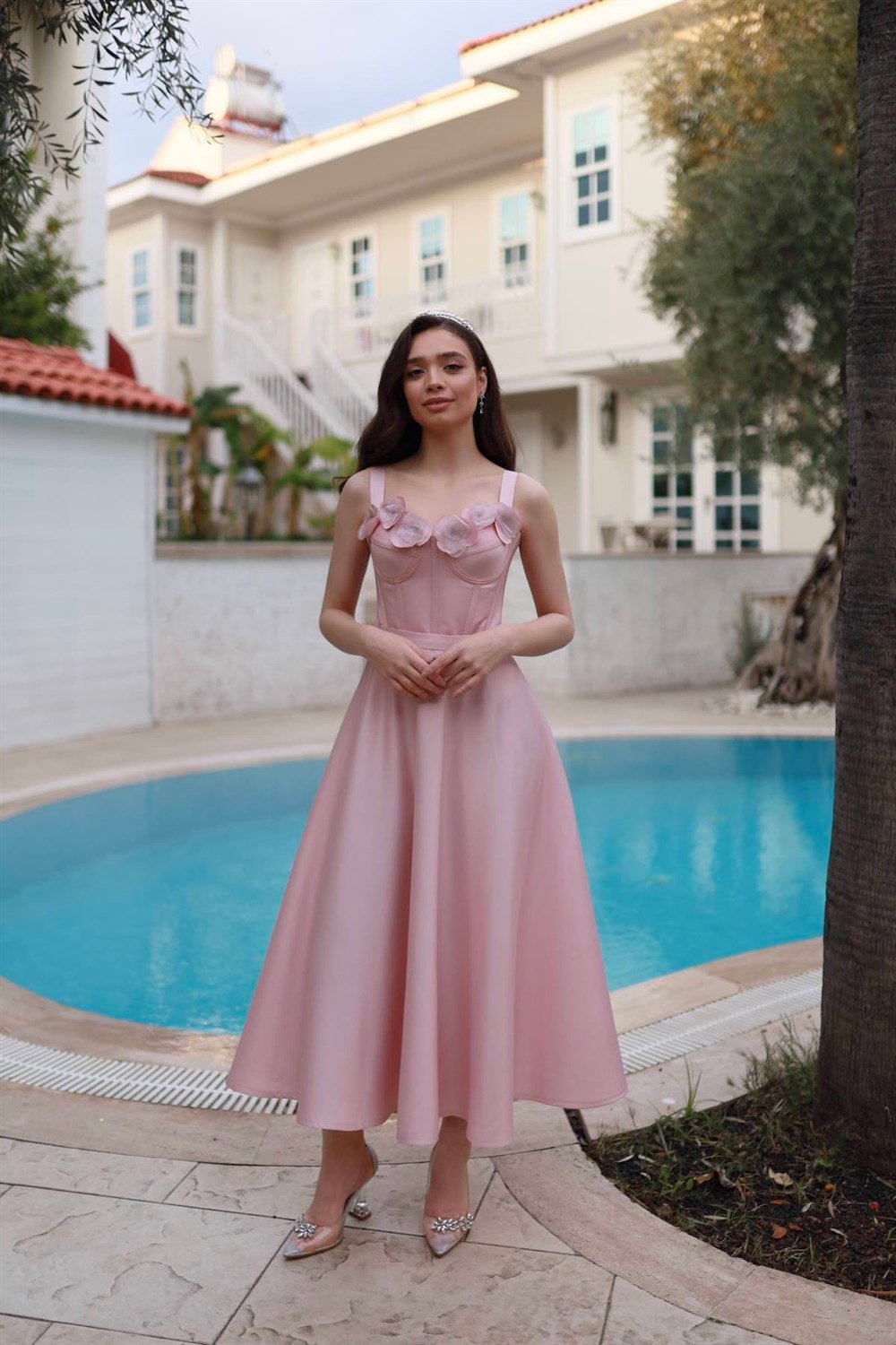 TheElsa | GİYİM | TAKI | Maria Pudra Pembe Saten Özel Tasarım Abiye ElbiseELBİSEMaria Pudra Pembe Saten Özel Tasarım Abiye Elbise