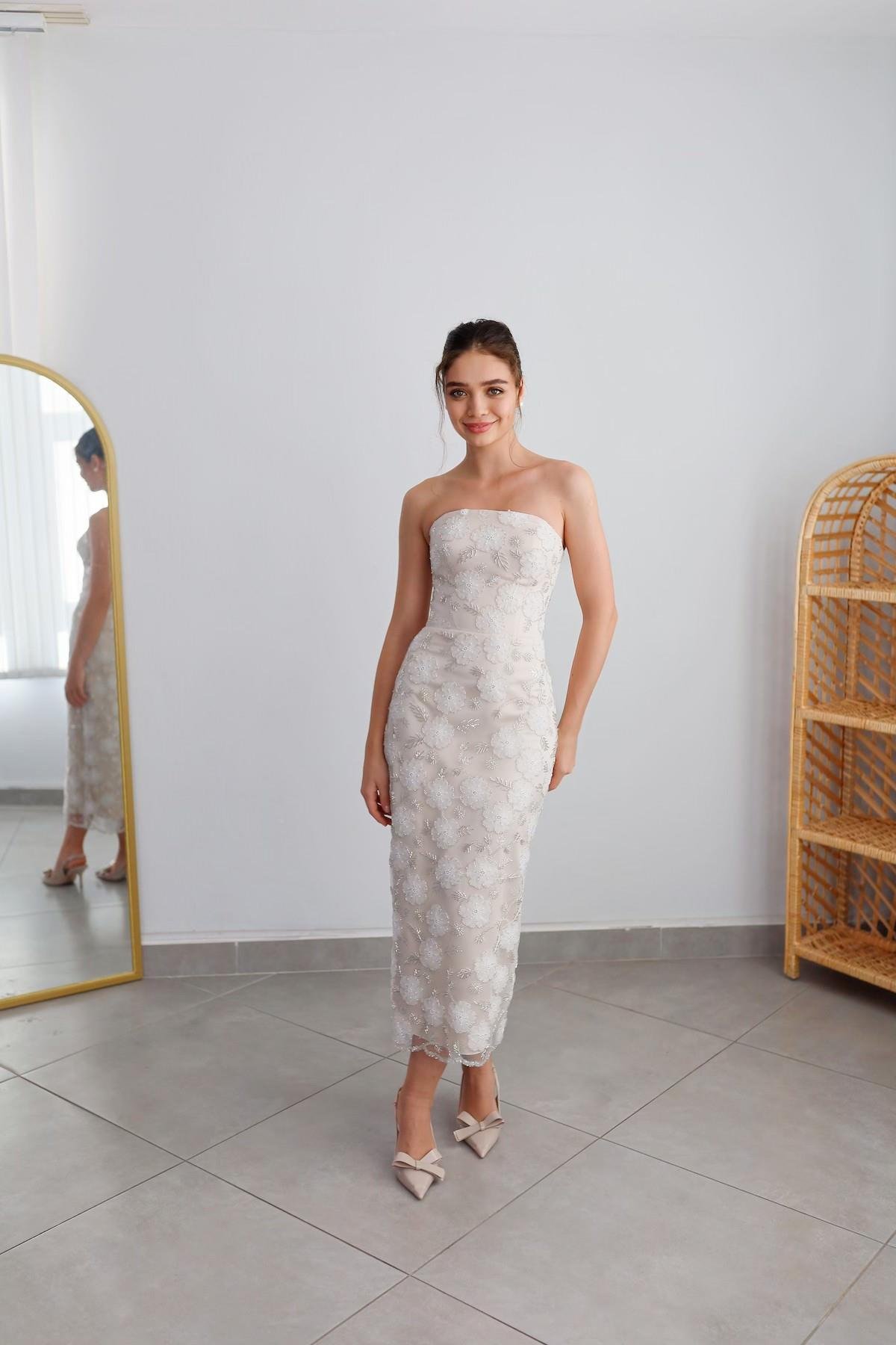 TheElsa | Custom Made Evening Dress | Marseille White Floral Special Design Lace Evening DressÖZEL ÜRETİM ELBİSEMarseille White Floral Special Design Lace Evening Dress