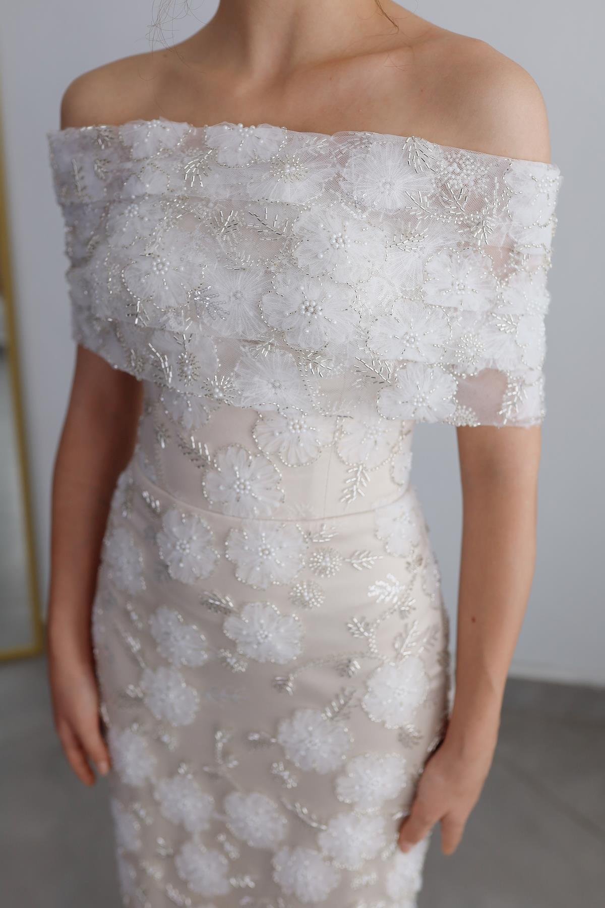 TheElsa | Custom Made Evening Dress | Marseille White Floral Special Design Lace Evening DressÖZEL ÜRETİM ELBİSEMarseille White Floral Special Design Lace Evening Dress