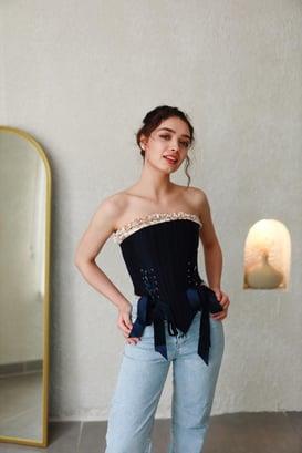 TheElsa | MİLANA LACİVERTBÜSTİYER & KORSE TAKIMIMilana LACİVERT Büstiyer Korse Seti (Bej-Lacivert Aksesuarlı)