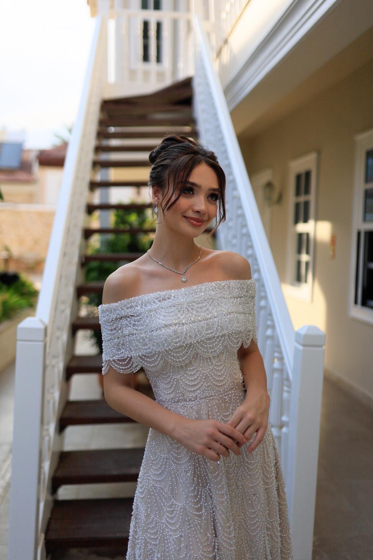 TheElsa | MONICA BOLERO PRENSESBEYAZ ELBİSELERMonica Bolero Prenses Özel Tasarım Dantel Nişan Nikah Elbisesi
