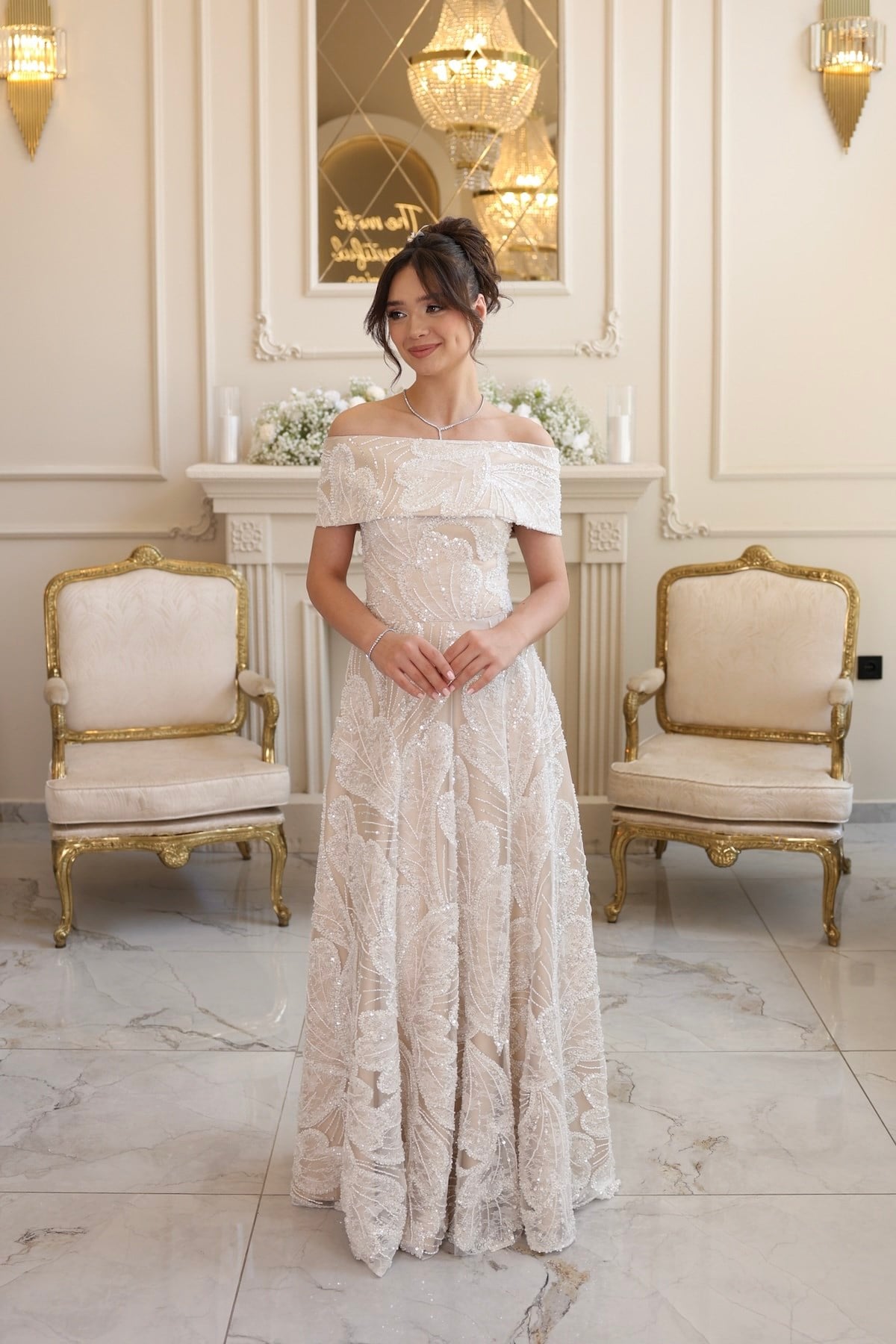 TheElsa | Nadia Prenses Bej Beyaz Maxi Dantel Nikah Nişan Söz ElbisesiBEYAZ DANTEL ELBİSELERNadia Prenses Bej Beyaz Maxi Dantel Nikah Nişan Söz Elbisesi