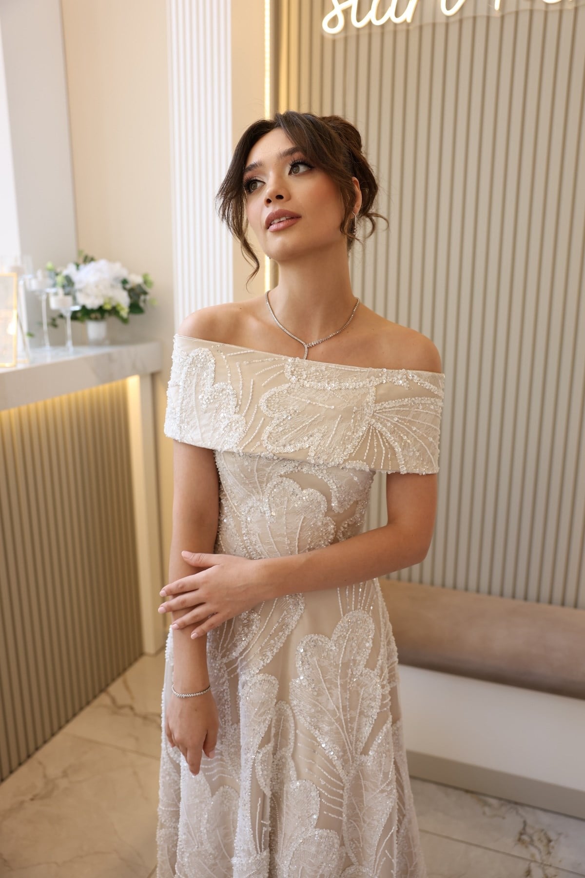 TheElsa | Nadia Prenses Bej Beyaz Maxi Dantel Nikah Nişan Söz ElbisesiBEYAZ DANTEL ELBİSELERNadia Prenses Bej Beyaz Maxi Dantel Nikah Nişan Söz Elbisesi