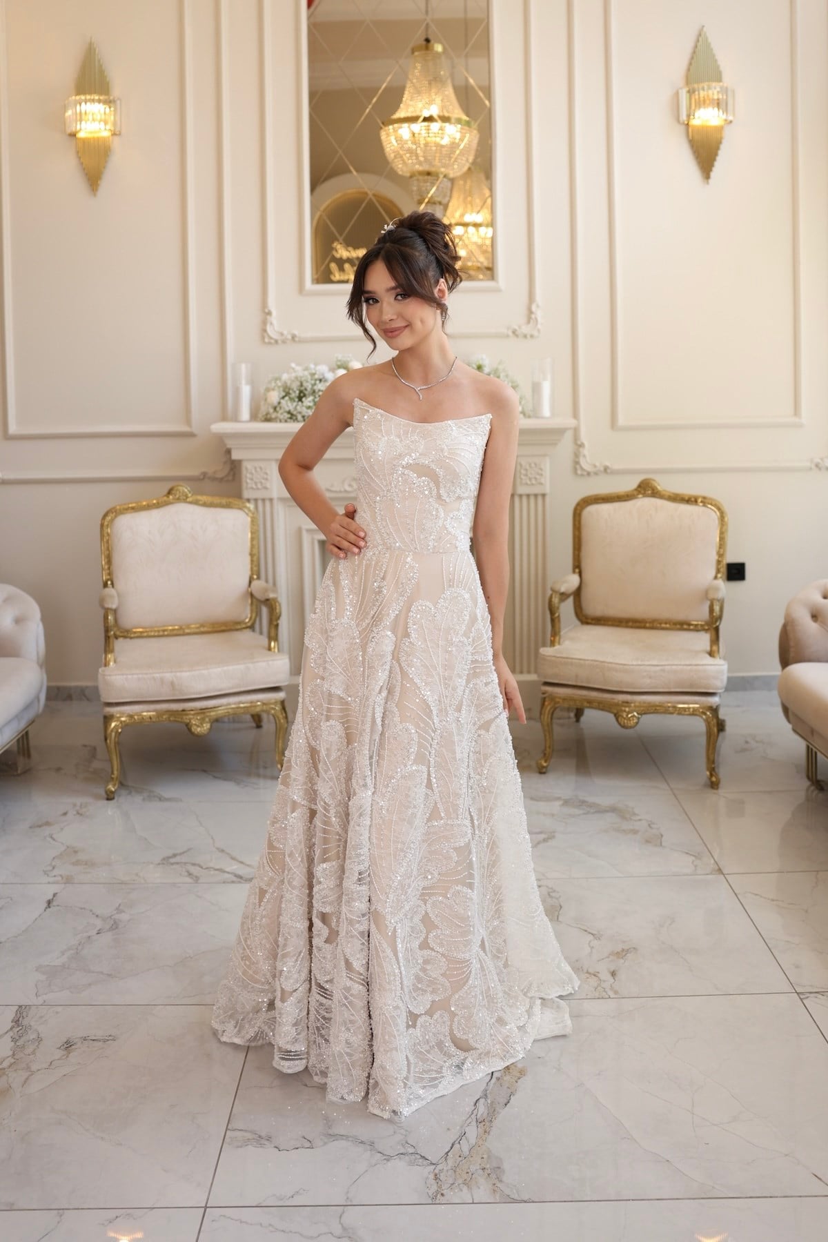 TheElsa | Nadia Prenses Bej Beyaz Maxi Dantel Nikah Nişan Söz ElbisesiBEYAZ DANTEL ELBİSELERNadia Prenses Bej Beyaz Maxi Dantel Nikah Nişan Söz Elbisesi