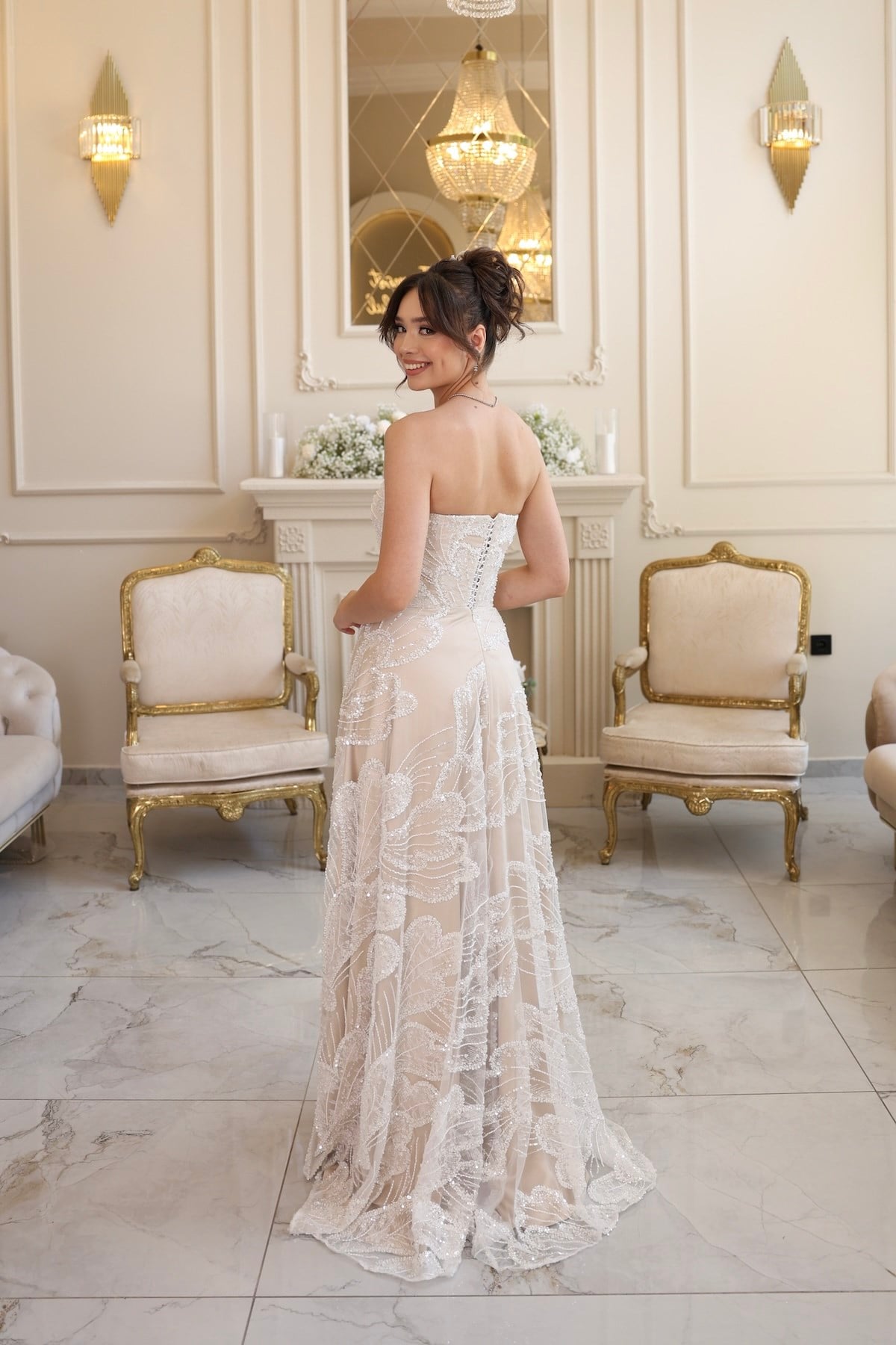 TheElsa | Nadia Prenses Bej Beyaz Maxi Dantel Nikah Nişan Söz ElbisesiBEYAZ DANTEL ELBİSELERNadia Prenses Bej Beyaz Maxi Dantel Nikah Nişan Söz Elbisesi
