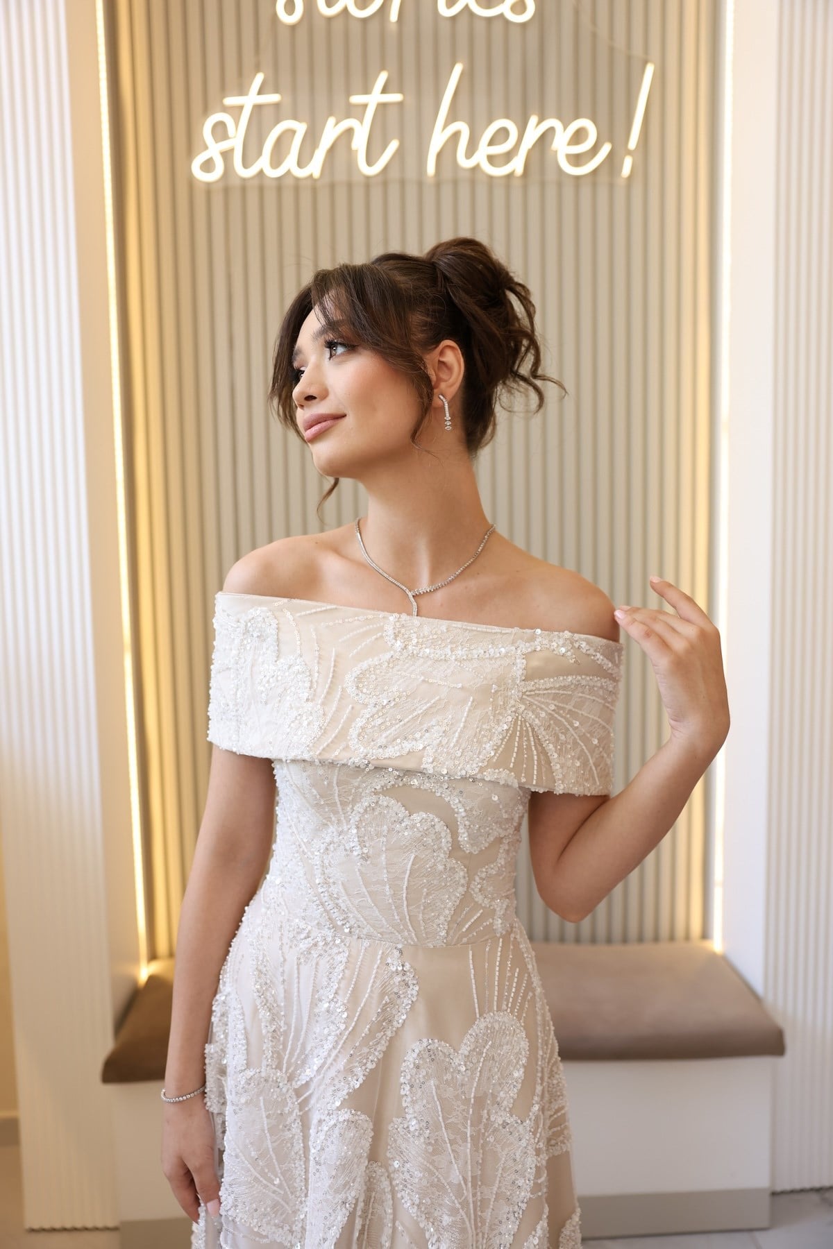 TheElsa | Nadia Prenses Bej Beyaz Maxi Dantel Nikah Nişan Söz ElbisesiBEYAZ DANTEL ELBİSELERNadia Prenses Bej Beyaz Maxi Dantel Nikah Nişan Söz Elbisesi