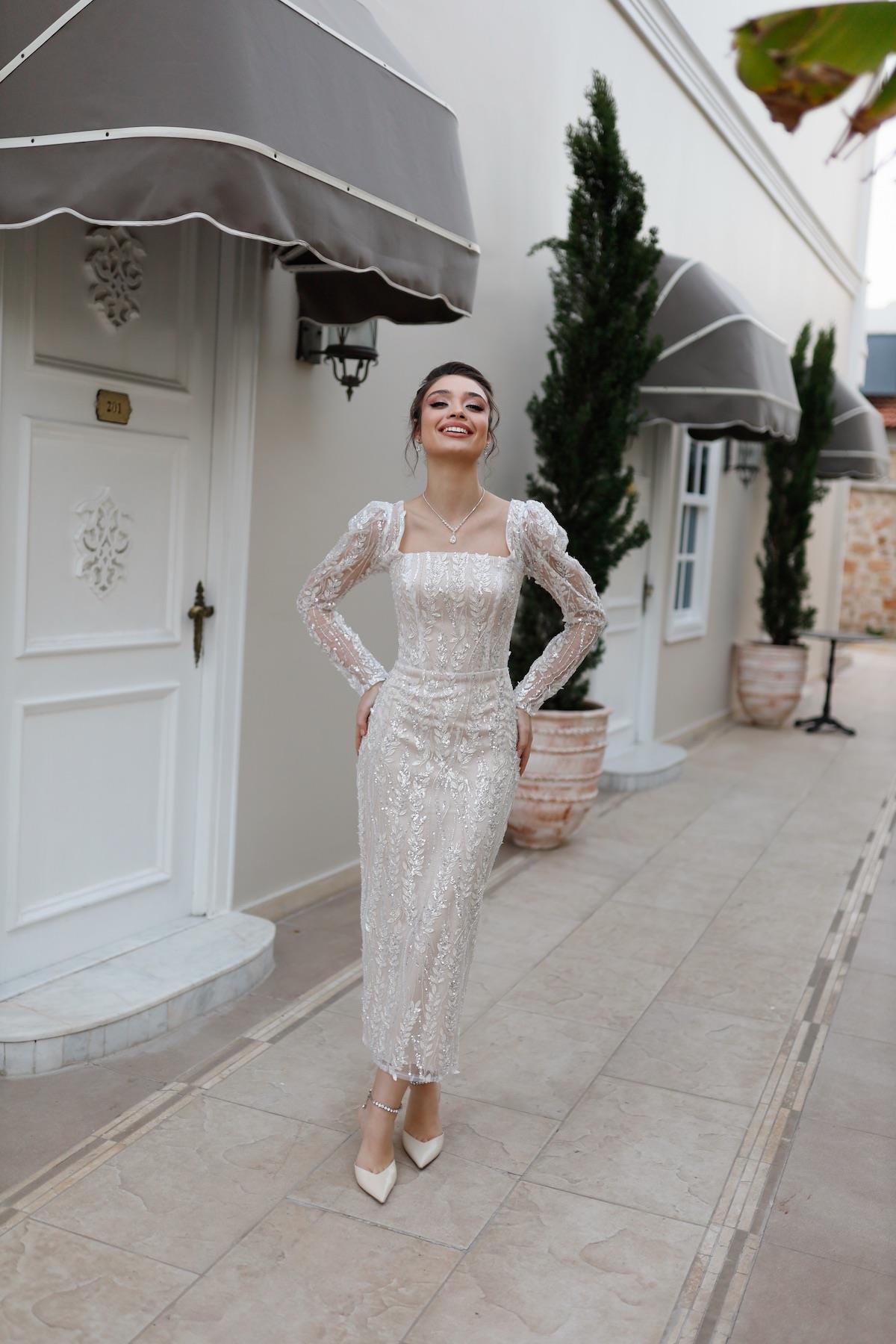 TheElsa | Özel Tasarım Abiye Elbiseler | Nastya Midi Boy Özel Tasarım Dantel Abiye ElbiseÖZEL ÜRETİM TASARIM ELBİSELERNastya Midi Boy Özel Tasarım Dantel Abiye Elbise