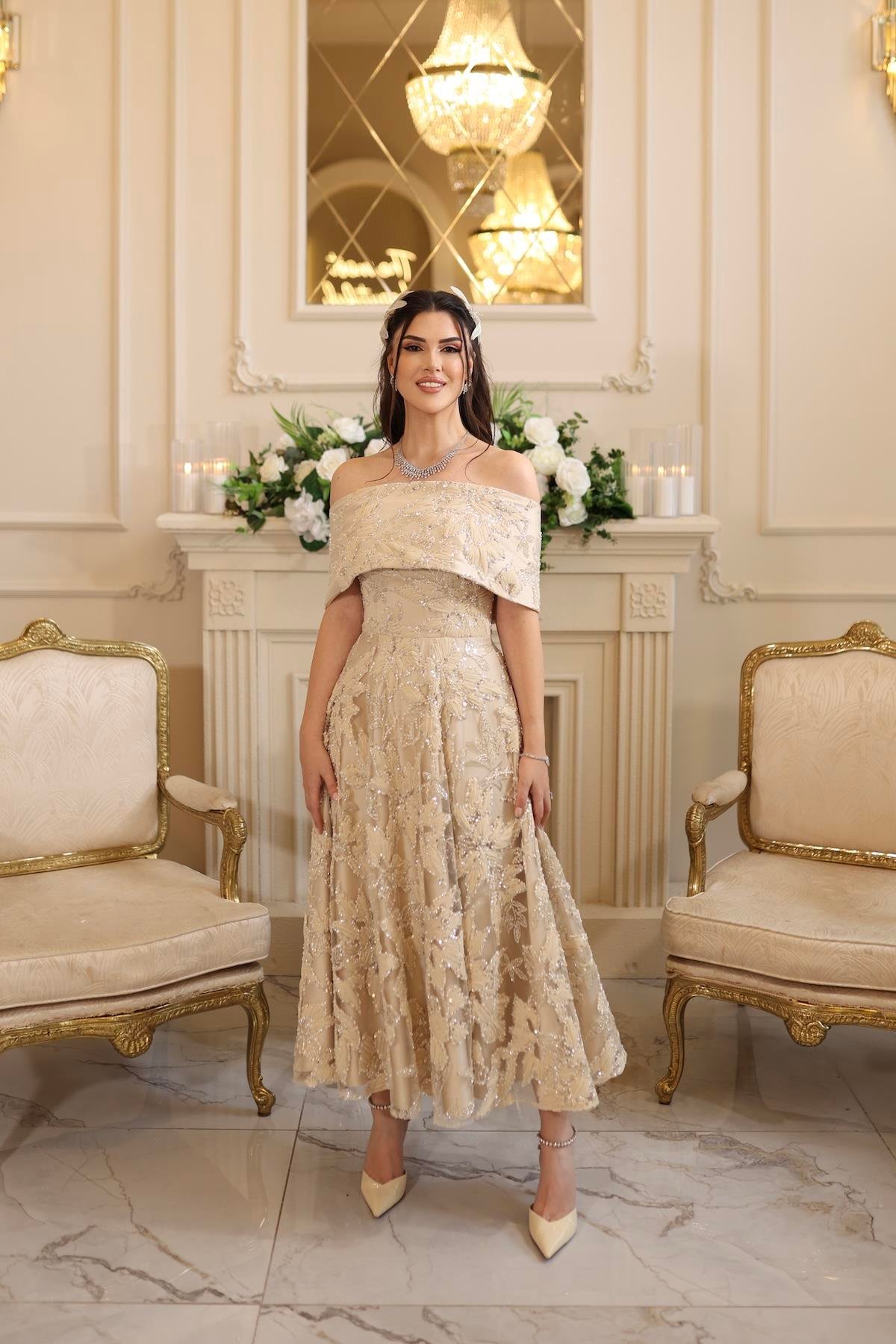 TheElsa | ARES PRENSES BEJRENKLİ DANTEL ELBİSELERPrenses Ares Bej Çiçekli Özel Tasarım Dantel Nişan Nikah Elbise