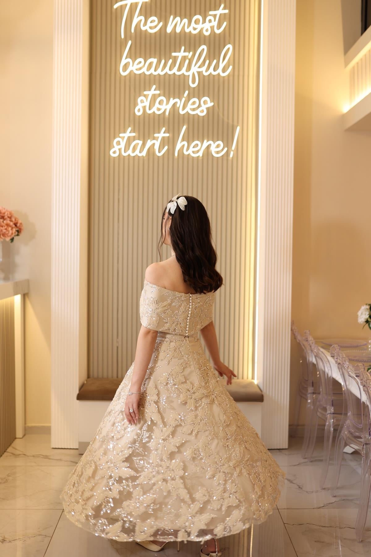 TheElsa | ARES PRENSES BEJRENKLİ DANTEL ELBİSELERPrenses Ares Bej Çiçekli Özel Tasarım Dantel Nişan Nikah Elbise