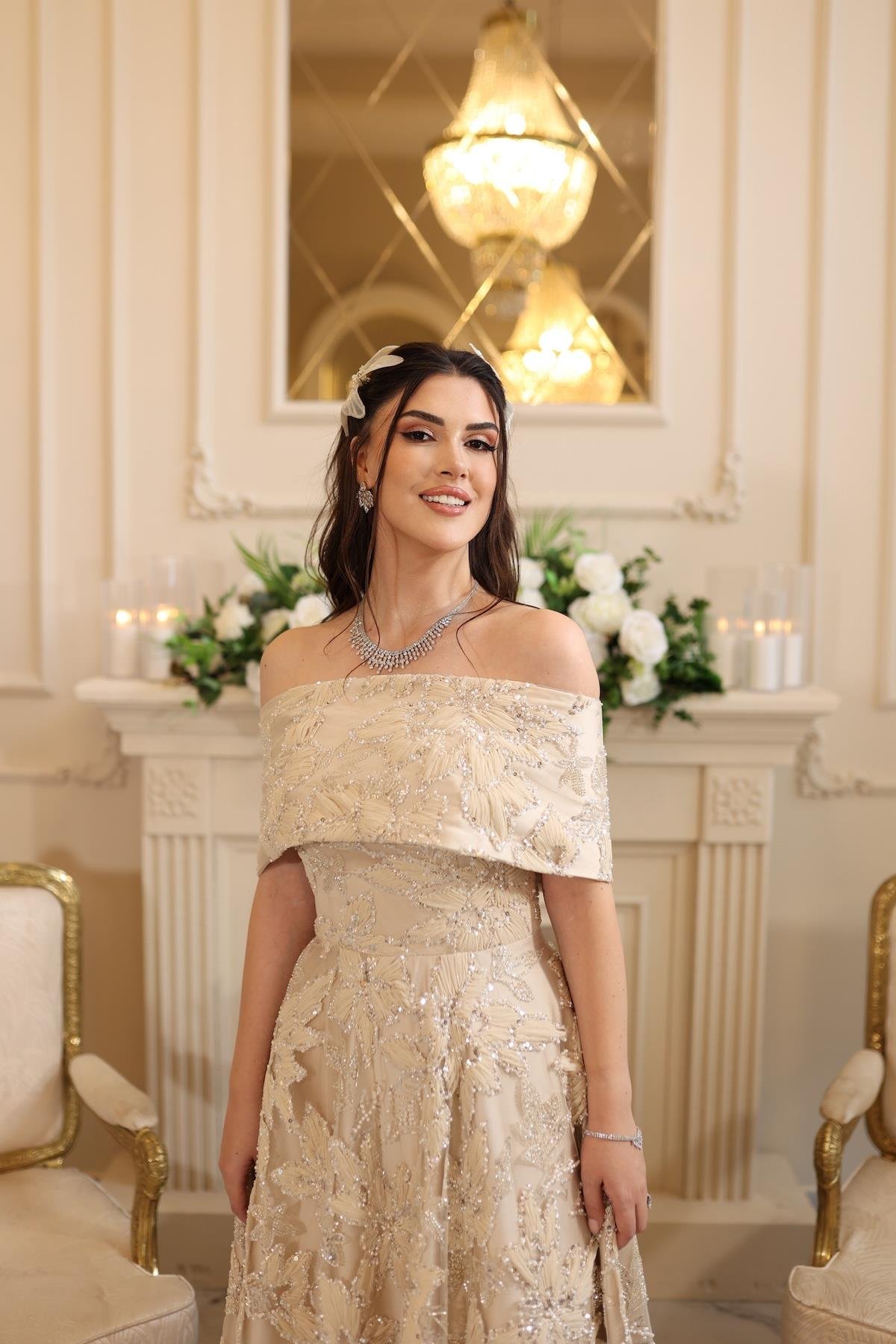 TheElsa | ARES PRENSES BEJRENKLİ DANTEL ELBİSELERPrenses Ares Bej Çiçekli Özel Tasarım Dantel Nişan Nikah Elbise