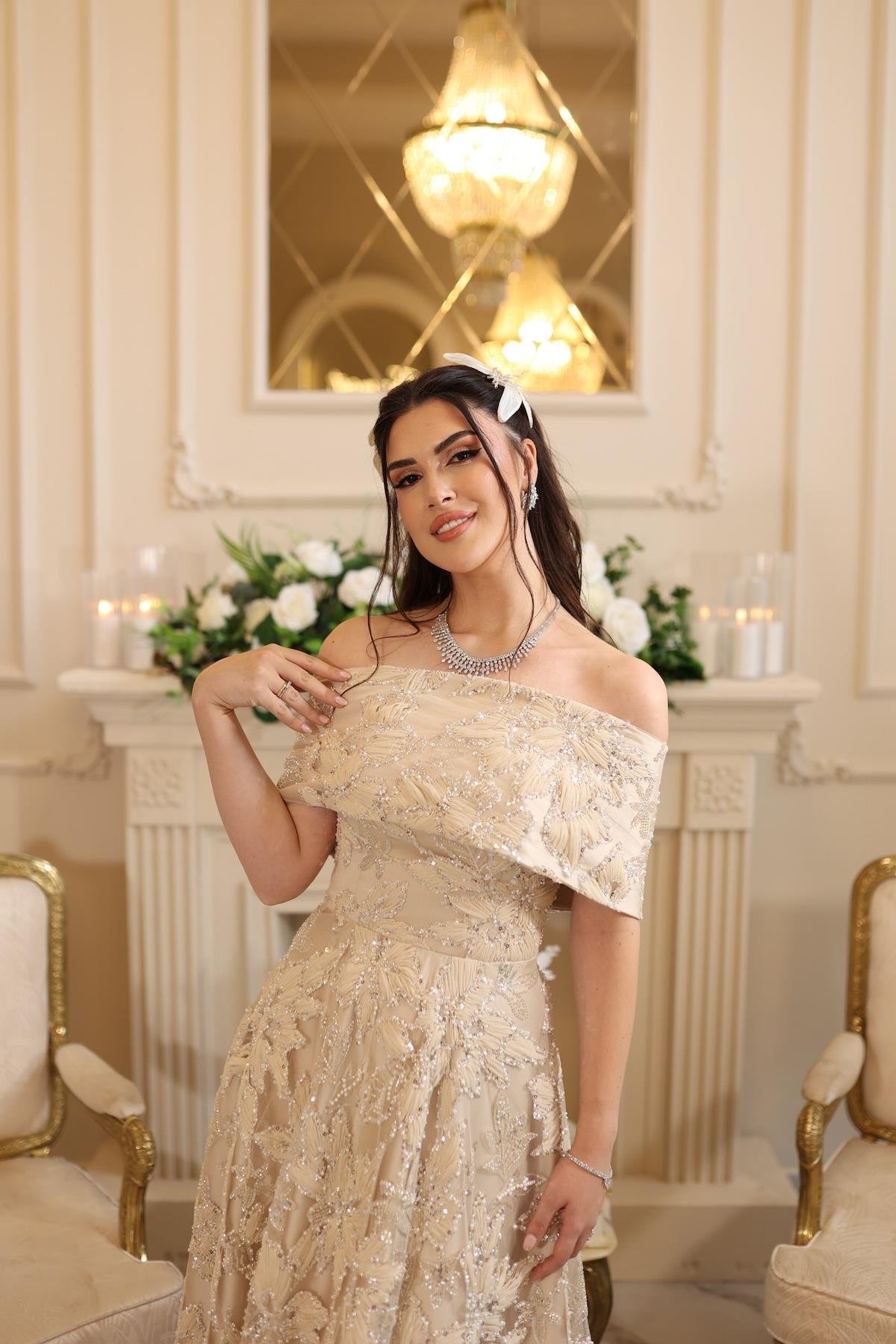 TheElsa | ARES PRENSES BEJRENKLİ DANTEL ELBİSELERPrenses Ares Bej Çiçekli Özel Tasarım Dantel Nişan Nikah Elbise