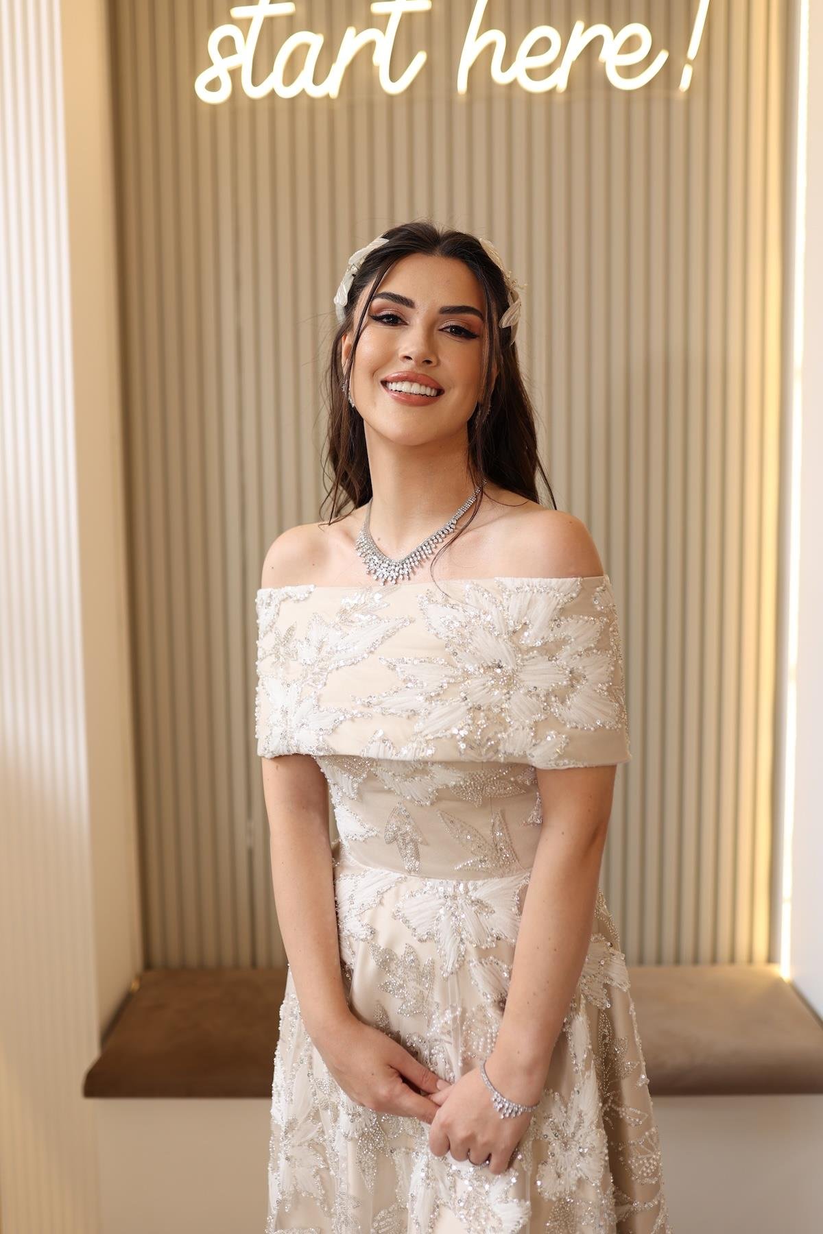 TheElsa | PRENSES ARES BEYAZBEYAZ DANTEL ELBİSELERPrenses Ares Beyaz Çiçekli Özel Tasarım Dantel Nişan Nikah Elbise