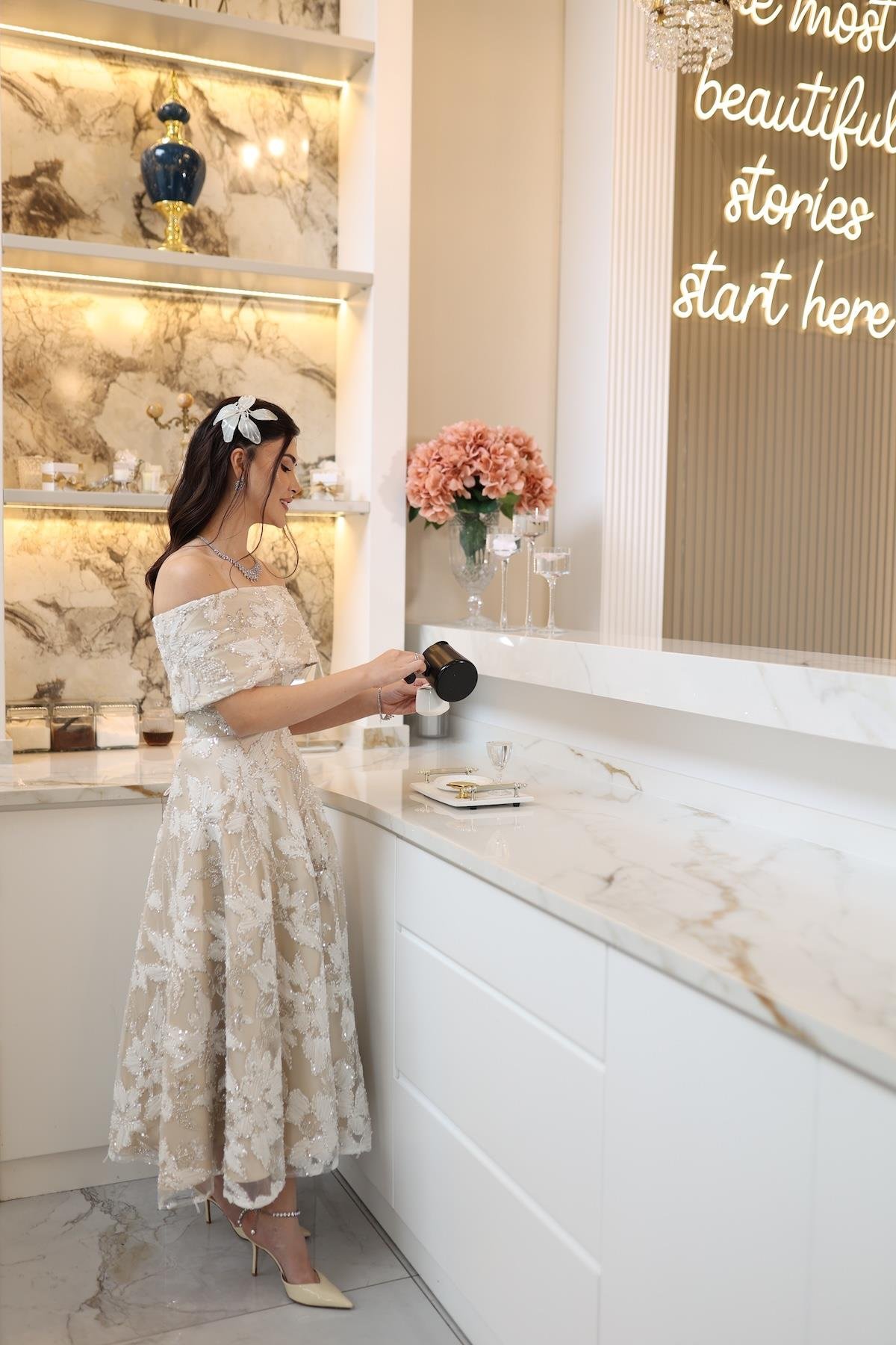 TheElsa | PRENSES ARES BEYAZBEYAZ DANTEL ELBİSELERPrenses Ares Beyaz Çiçekli Özel Tasarım Dantel Nişan Nikah Elbise