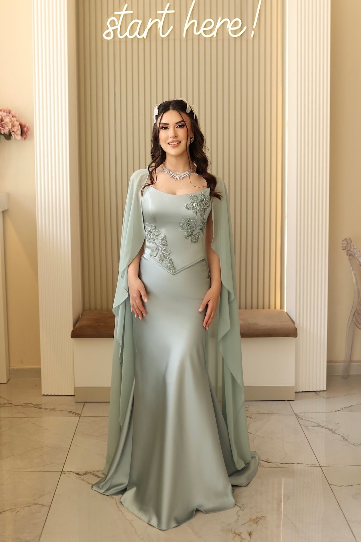 TheElsa | Serena Yeşil Balık Şifon Şal SADE ELBİSELERSerena Yeşil Balık Şifon Şal Korseli Uzun Saten Nişan Davet Elbisesi