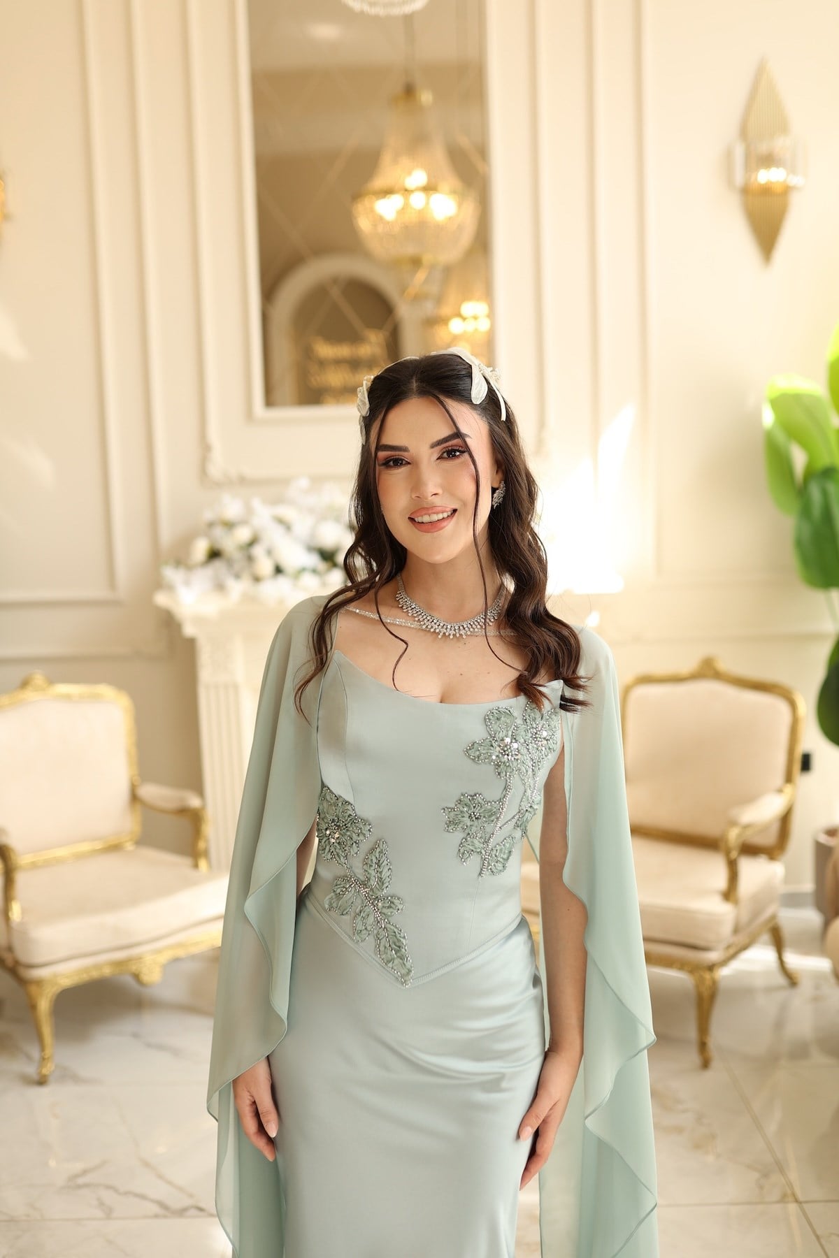 TheElsa | Serena Yeşil Balık Şifon Şal SADE ELBİSELERSerena Yeşil Balık Şifon Şal Korseli Uzun Saten Nişan Davet Elbisesi