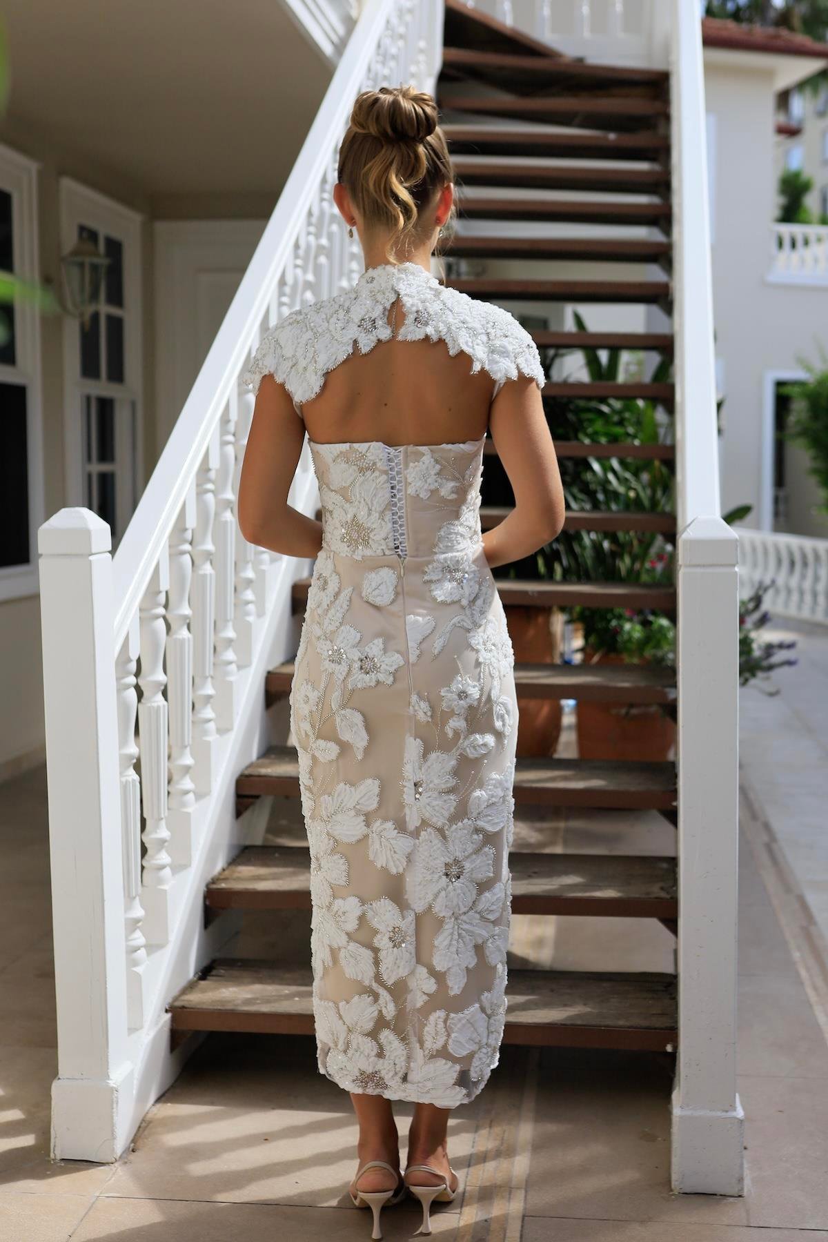 TheElsa | SINDIRELLA KALEM APOLETSİNDİRELLA COLLECTİONSindirella Apolet Kalem Beyaz Çiçekli Özel Tasarım Dantel Abiye Elbise