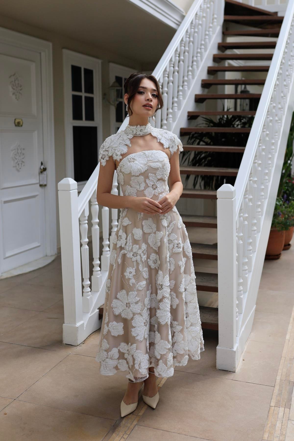 TheElsa | SINDIRELLA PRENSES APOLETSİNDİRELLA COLLECTİONSindirella Apolet Prenses Beyaz Çiçekli Özel Tasarım Dantel Abiye Elbise