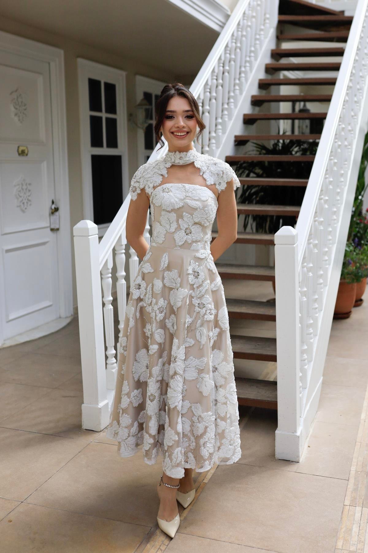 TheElsa | SINDIRELLA PRENSES APOLETSİNDİRELLA COLLECTİONSindirella Apolet Prenses Beyaz Çiçekli Özel Tasarım Dantel Abiye Elbise