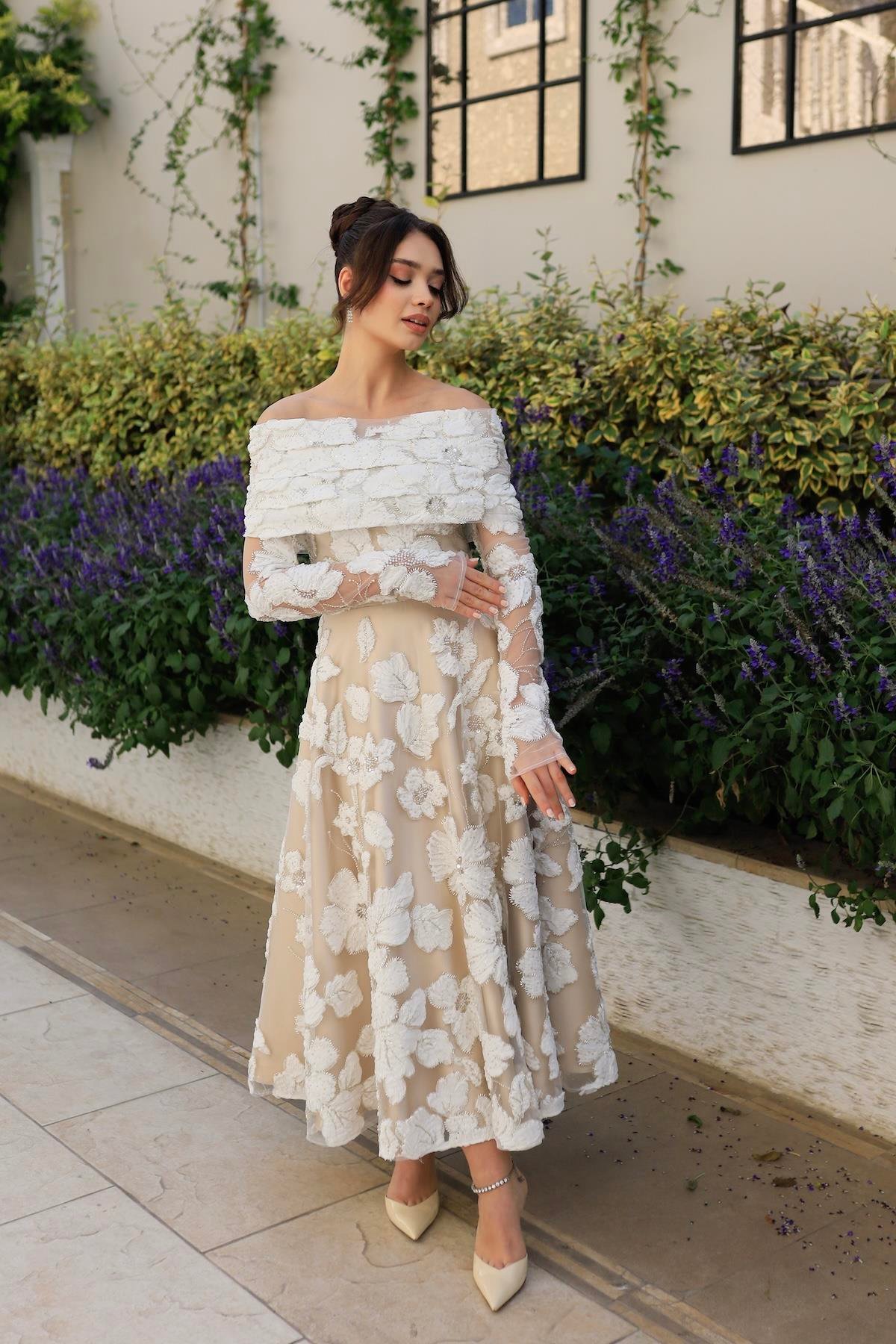 TheElsa | Sindirella Prenses Beyaz Dantel BoleroSİNDİRELLA COLLECTİONSindirella Prenses Beyaz Bej Dantel Bolero Çiçekli Özel Tasarım Dantel Abiye Elbise