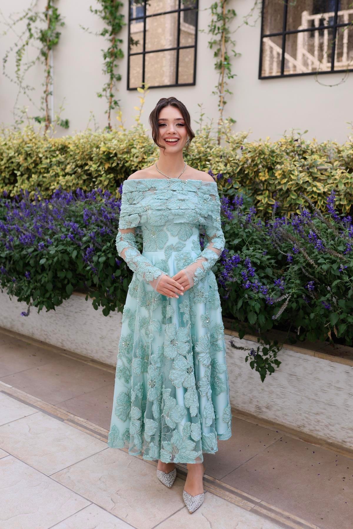 TheElsa | Sindirella Prenses Mint Yeşil Dantel BoleroSİNDİRELLA COLLECTİONSindirella Prenses Mint Yeşil Dantel Bolero Çiçekli Özel Tasarım Dantel Abiye Elbise