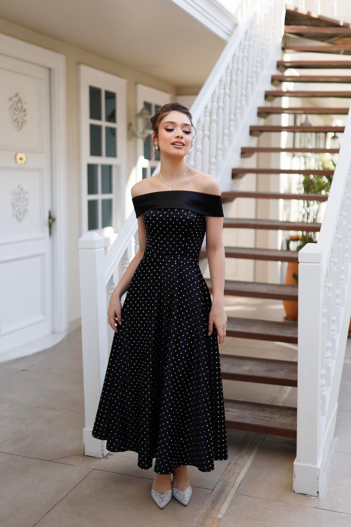TheElsa | Kişiye Özel Üretim Abiye Elbiseler | Soprano Siyah Prenses Özel Tasarım ElbiseSADE ELBİSELERSoprano Siyah Prenses Özel Tasarım Elbise
