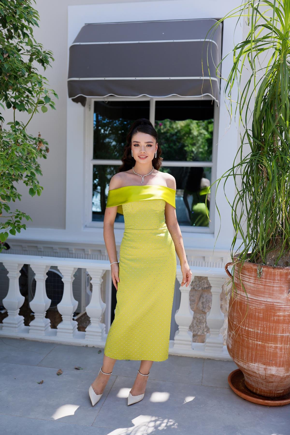 TheElsa | Kişiye Özel Üretim Abiye Elbise | Soprano Yağ Yeşili Kalem Özel Tasarım ElbiseSADE ELBİSELERSoprano Yağ Yeşili Kalem Özel Tasarım Elbise