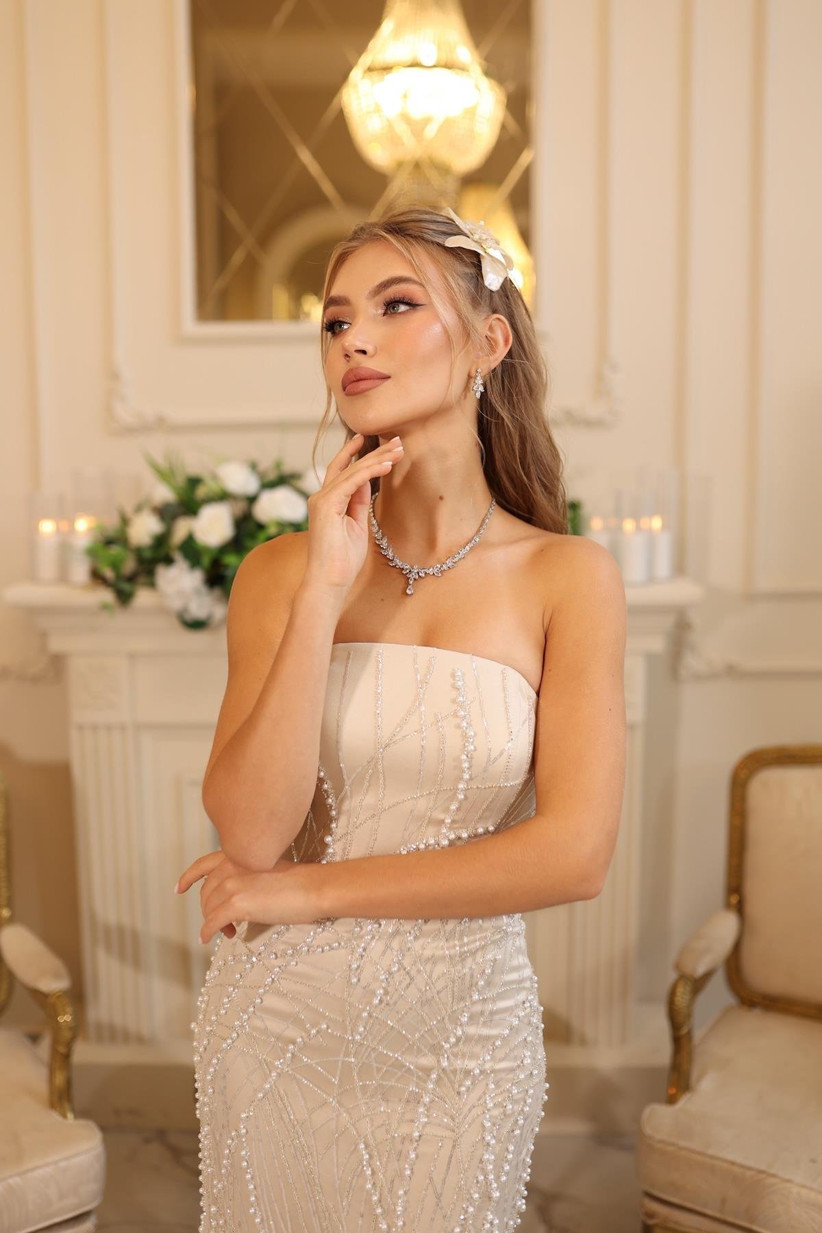TheElsa | TIARA KALEM BEYAZ DANTEL ELBİSELERTiara İnci Kalem Beyaz Dantel Nişan Nikah Elbise