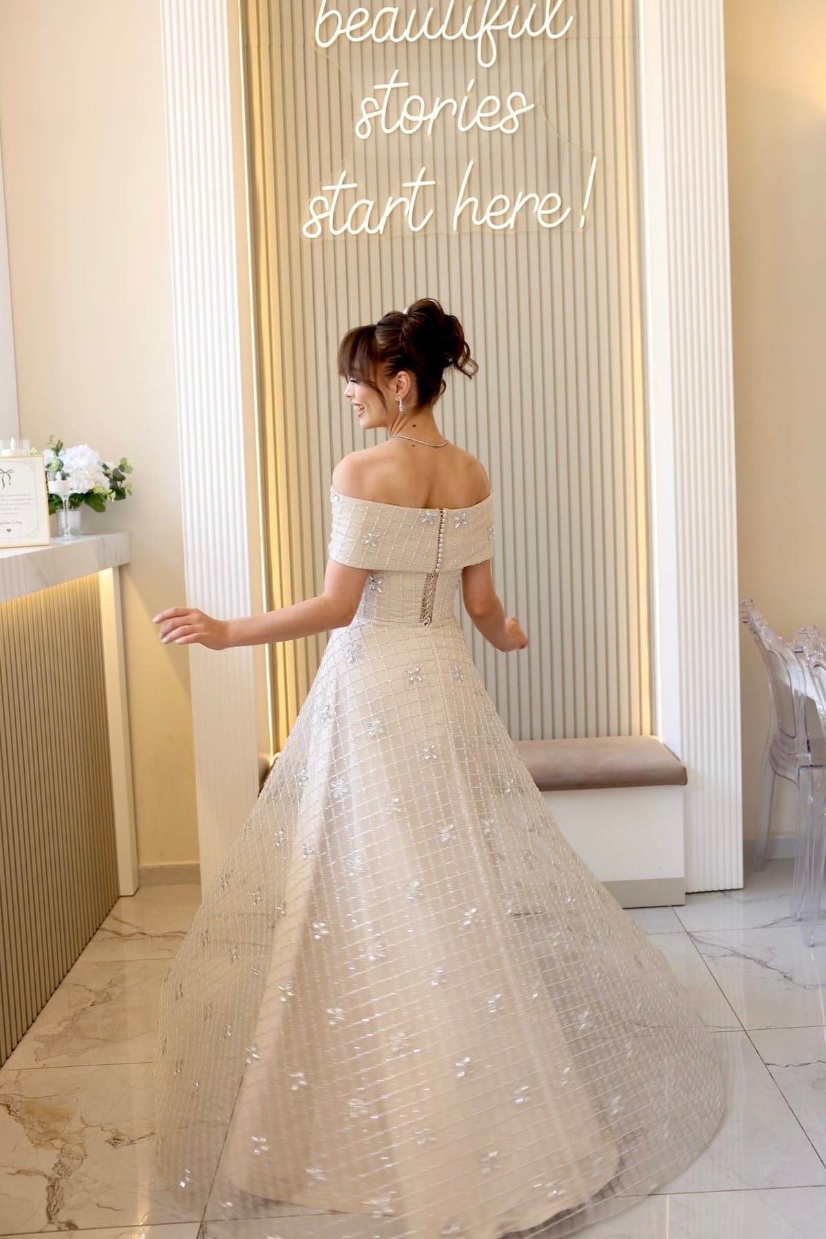 TheElsa | Vesper Prenses Bej Maxi Dantel Nikah Nişan Söz ElbisesiBEYAZ DANTEL ELBİSELERVesper Prenses Bej Maxi Dantel Nikah Nişan Söz Elbisesi