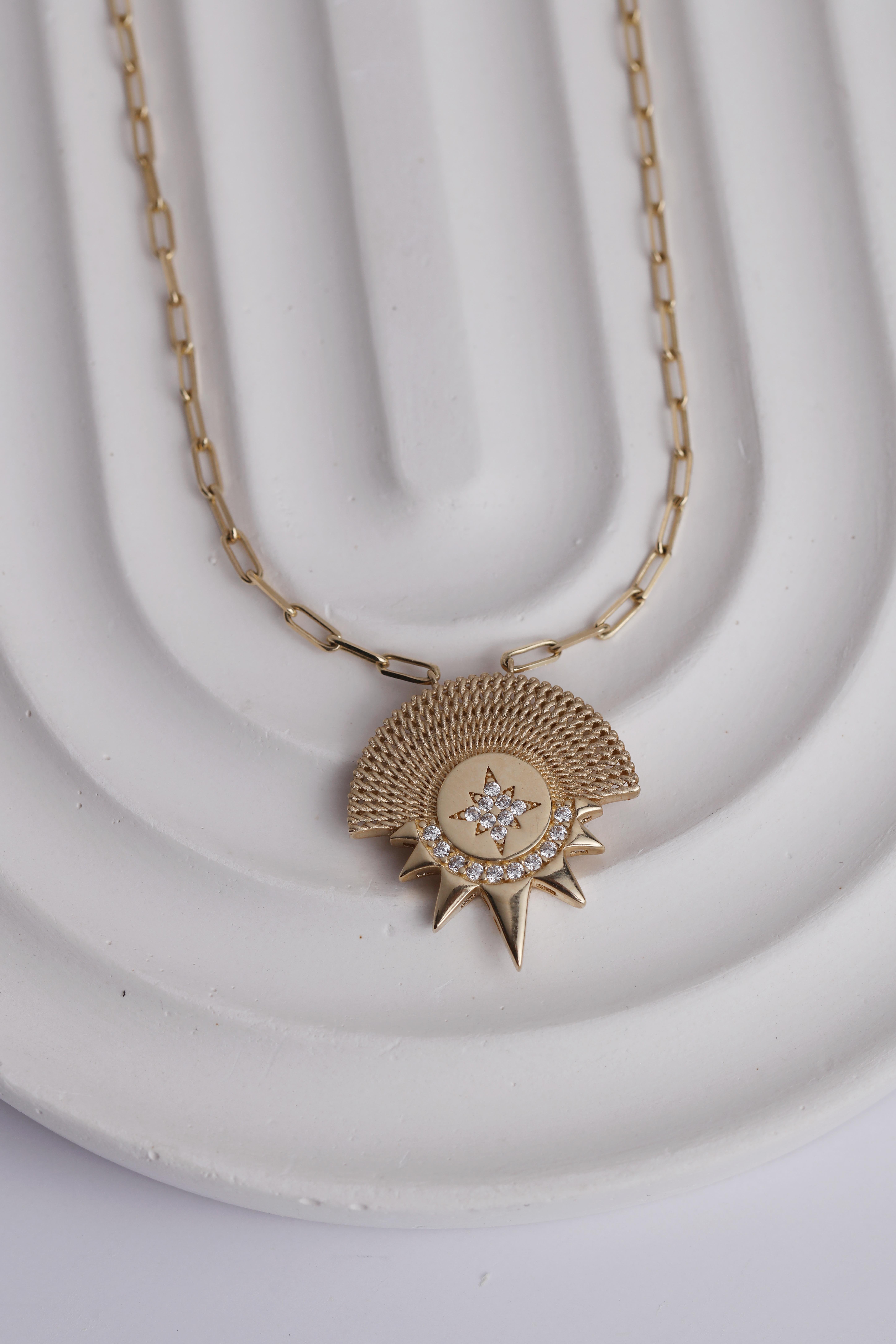  14 Ayar Altın Detay Kolye