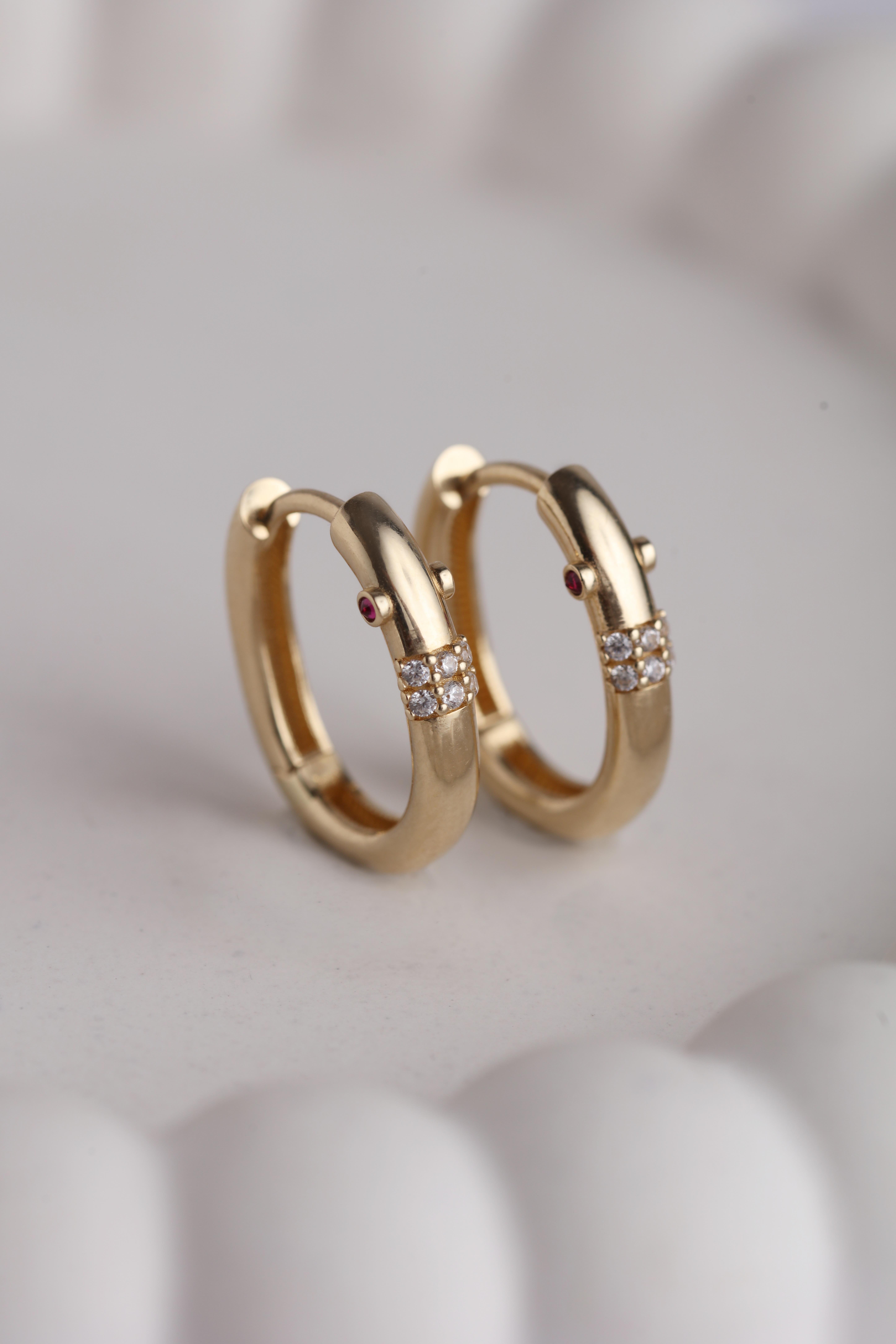  14 Ayar Altın Pembe Detay Küpe