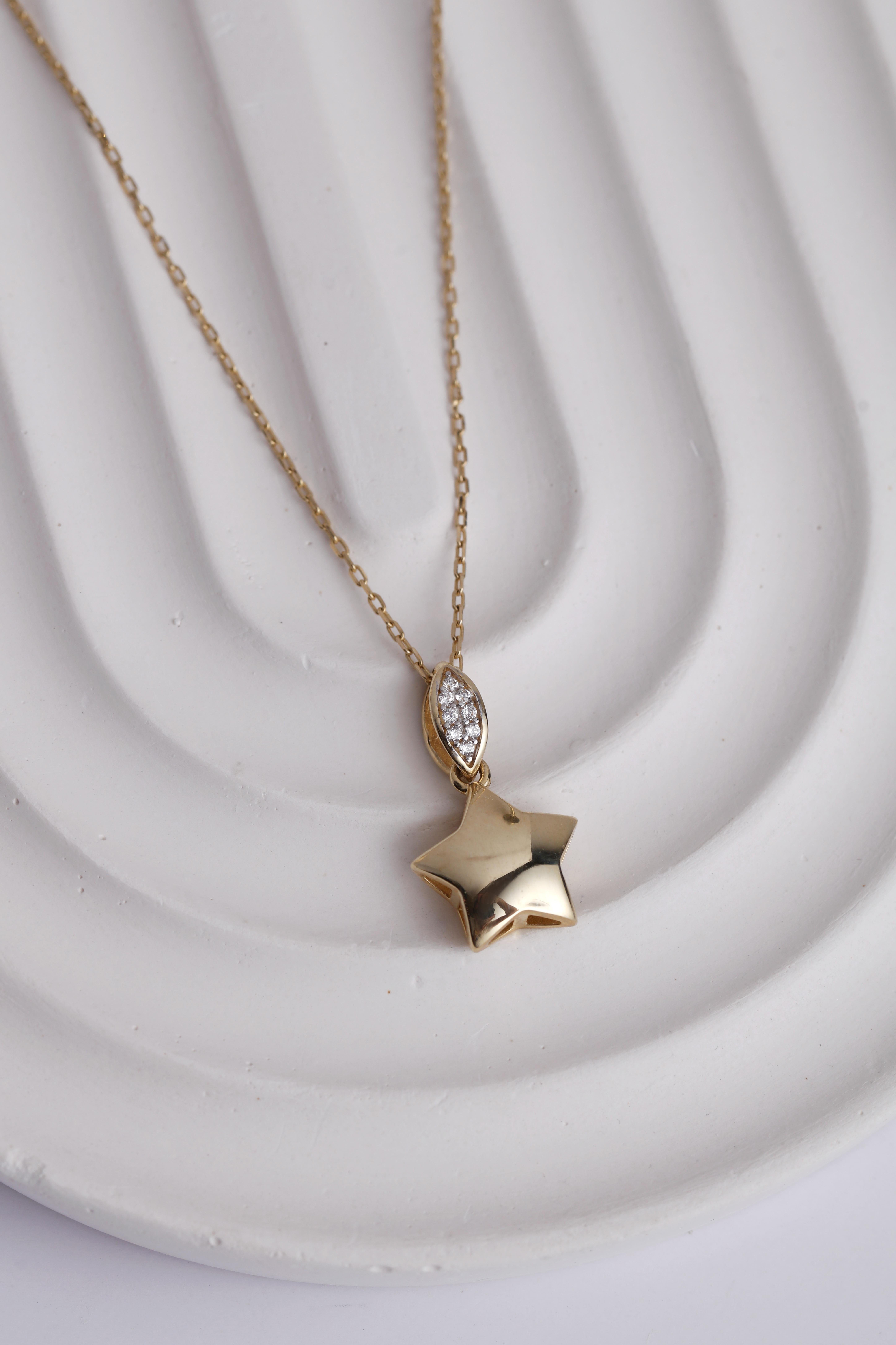  14 Ayar Altın Yıldız Bombe Kolye