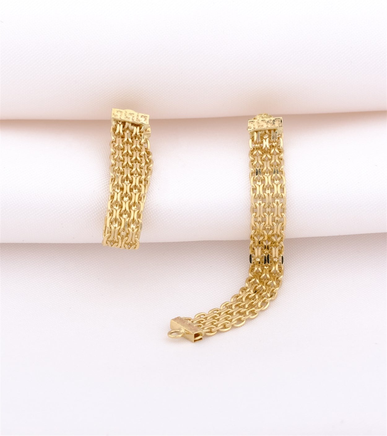 Jewelina ile tarzını yansıt! Küpe 37