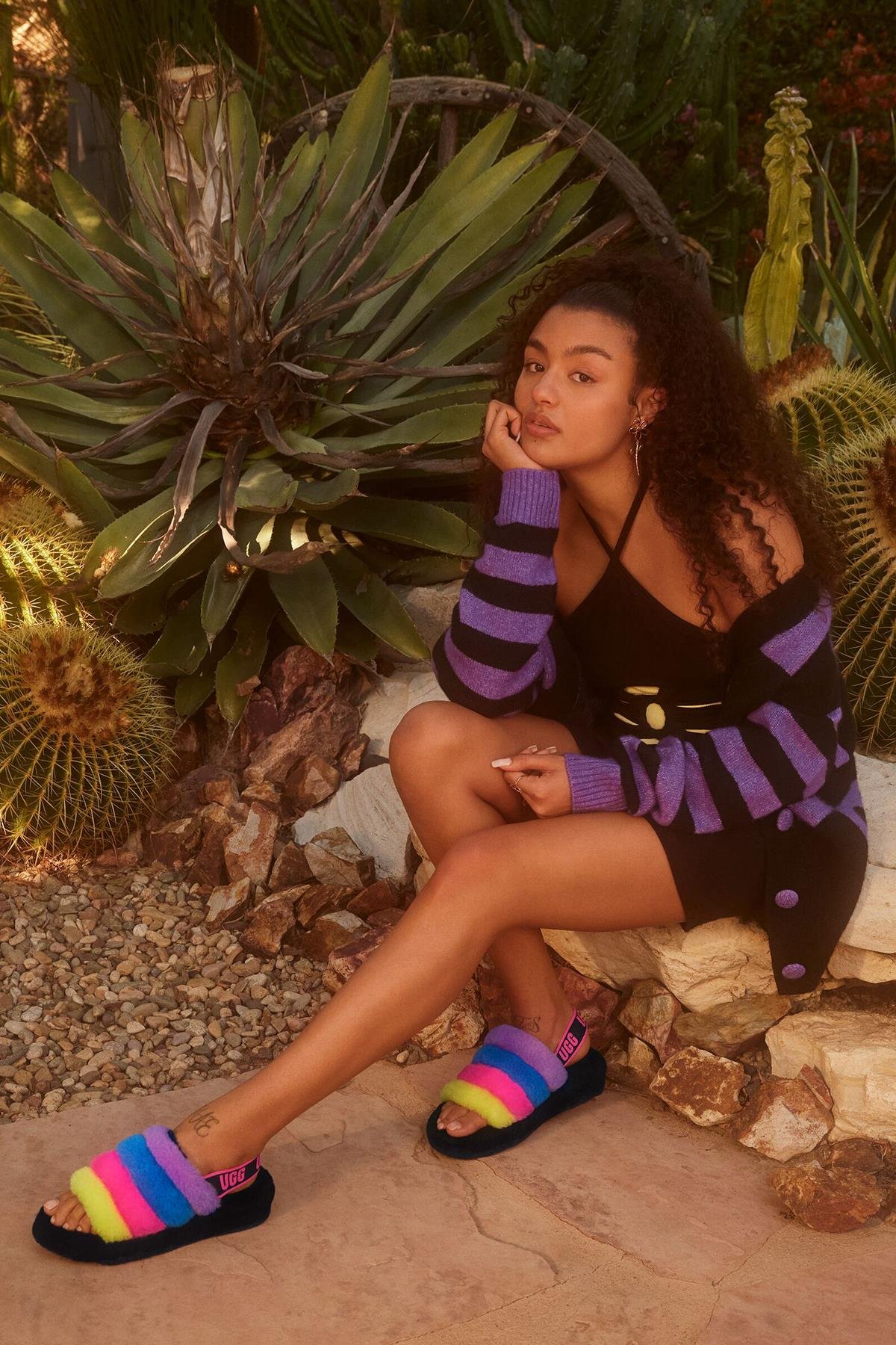 W FLUFF YEAH SLIDE BLACK / TAFFY PINK MULTI