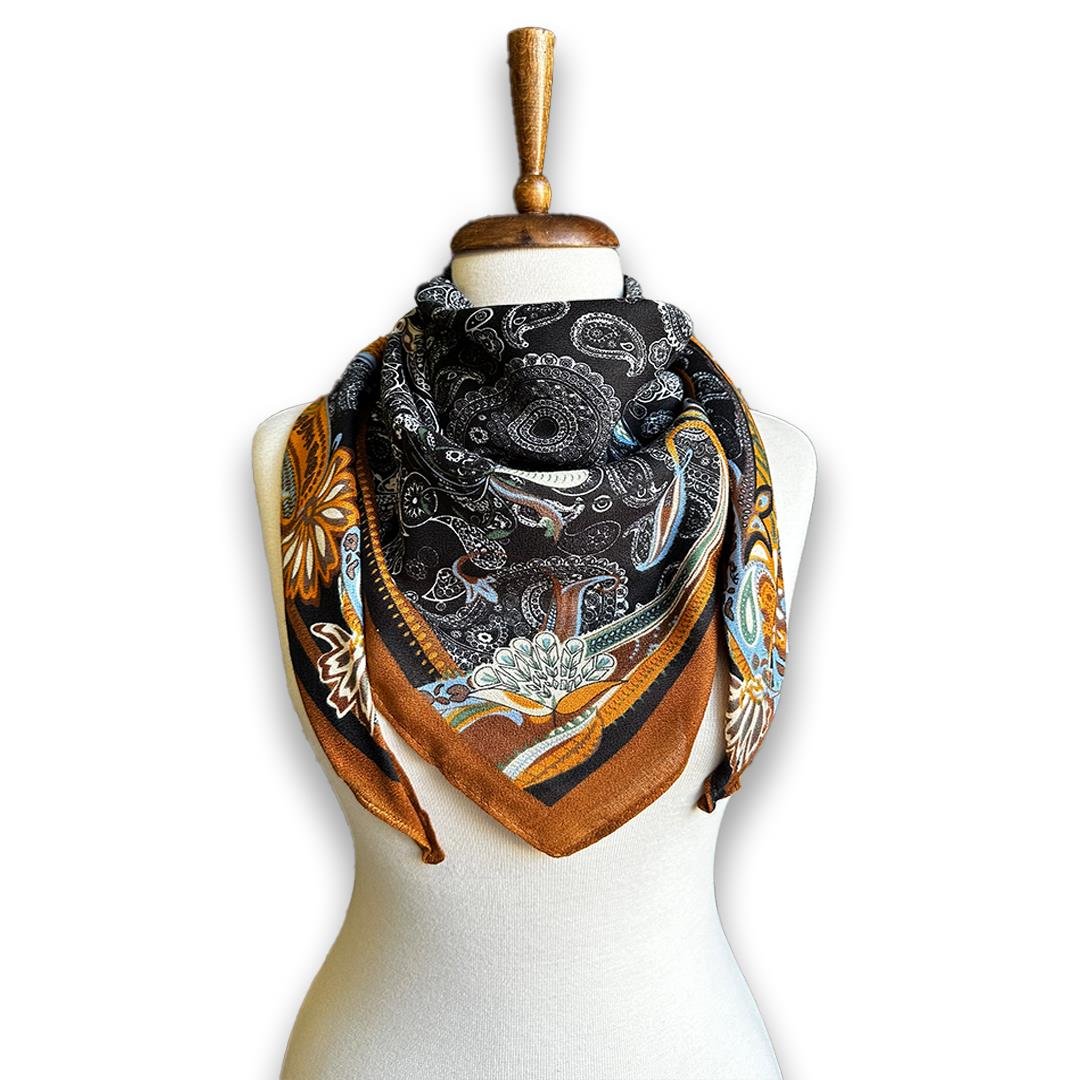 {Bandana}