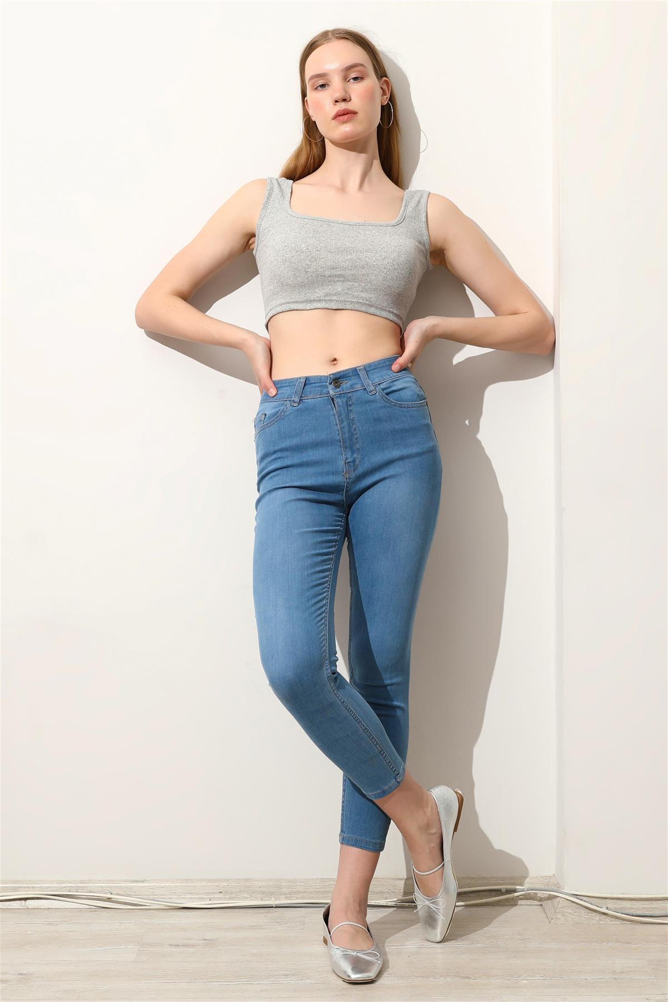 Kadın Yüksek Bel Dar Paça Slim Fit Denim Jean Pantolon
