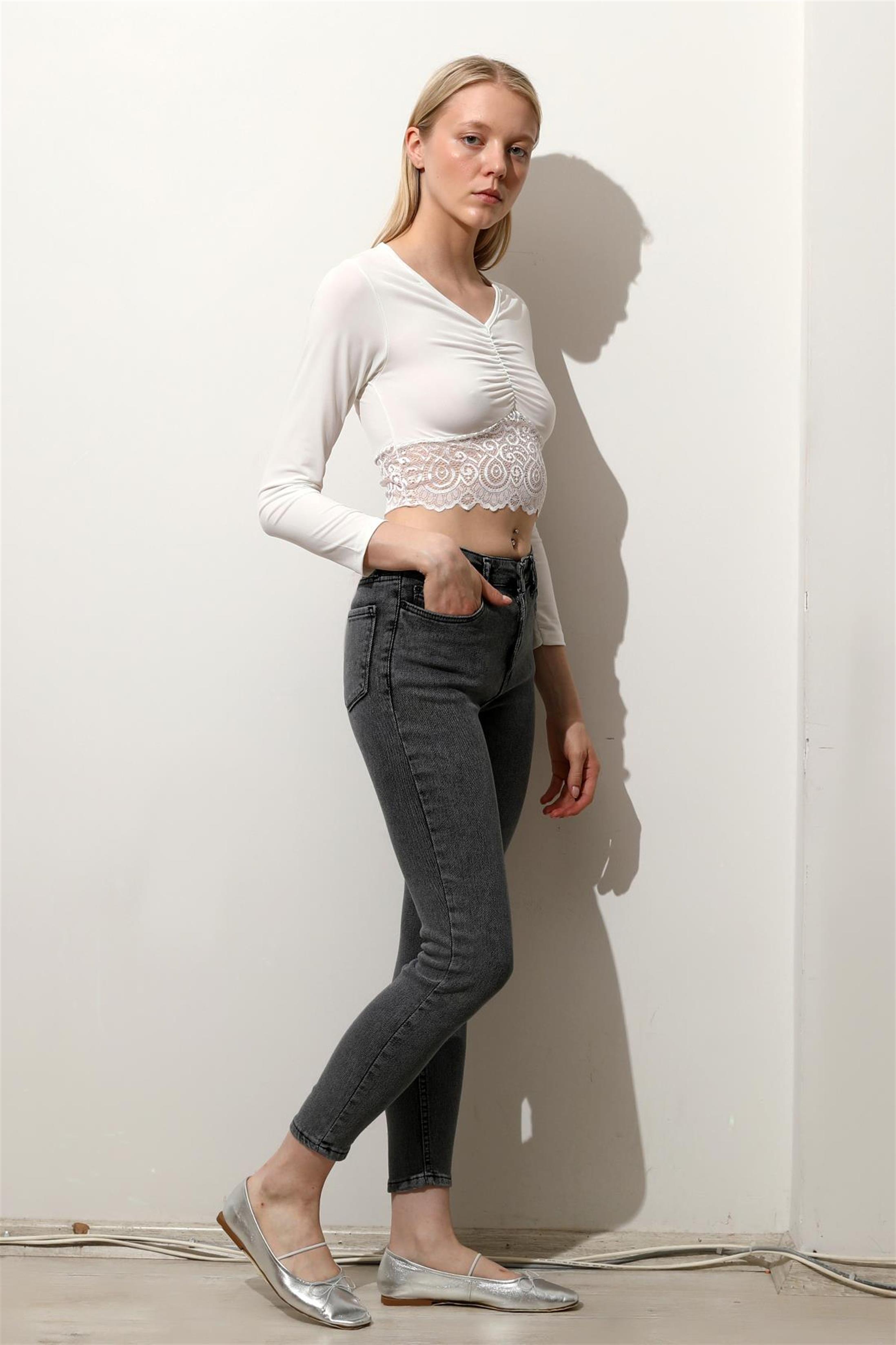 Kadın Yüksek Bel Dar Paça Slim Fit Denim Jean Pantolon