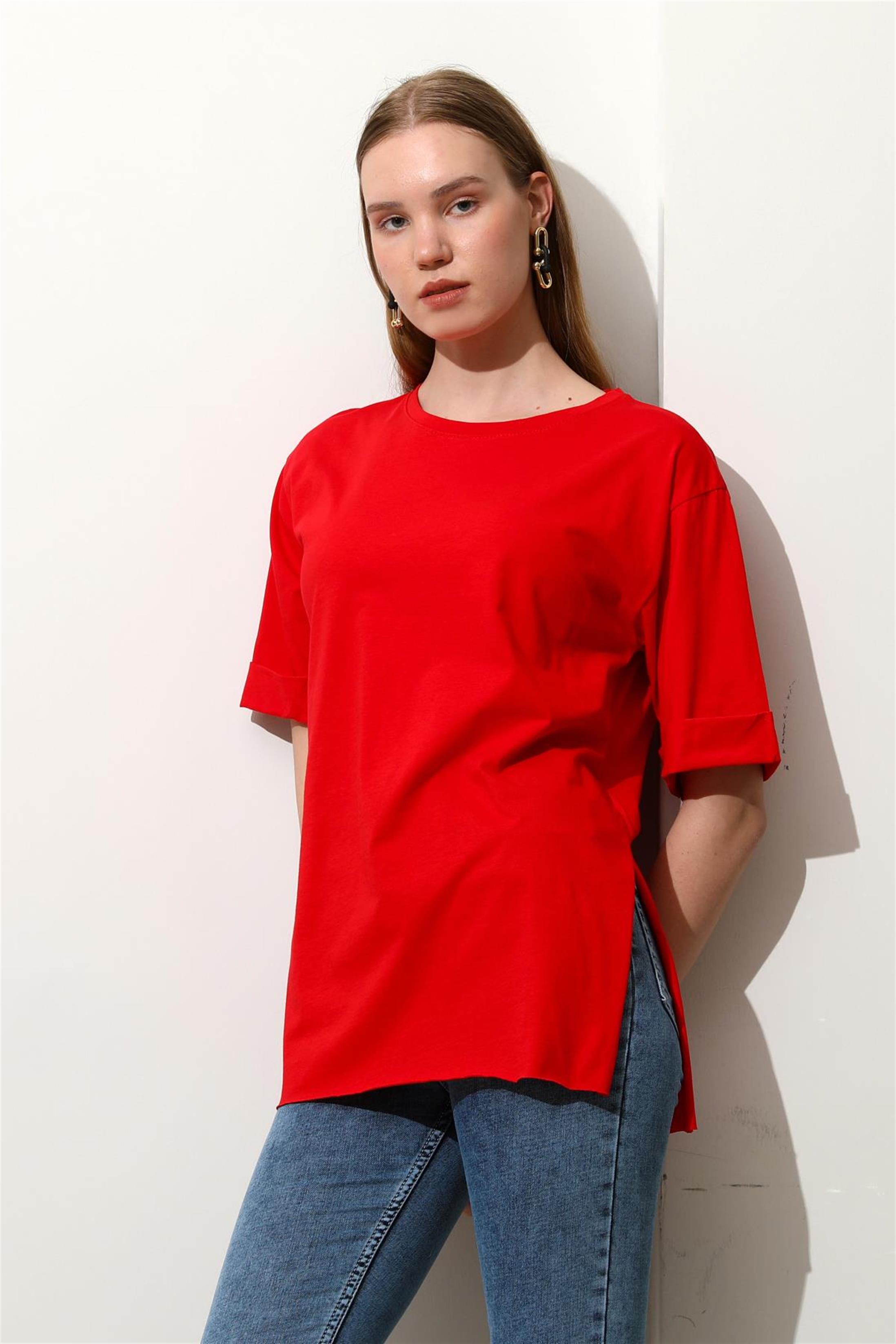 Kadın Bisiklet Yaka Duble Kol Oversize Yırtmaçlı T-Shirt