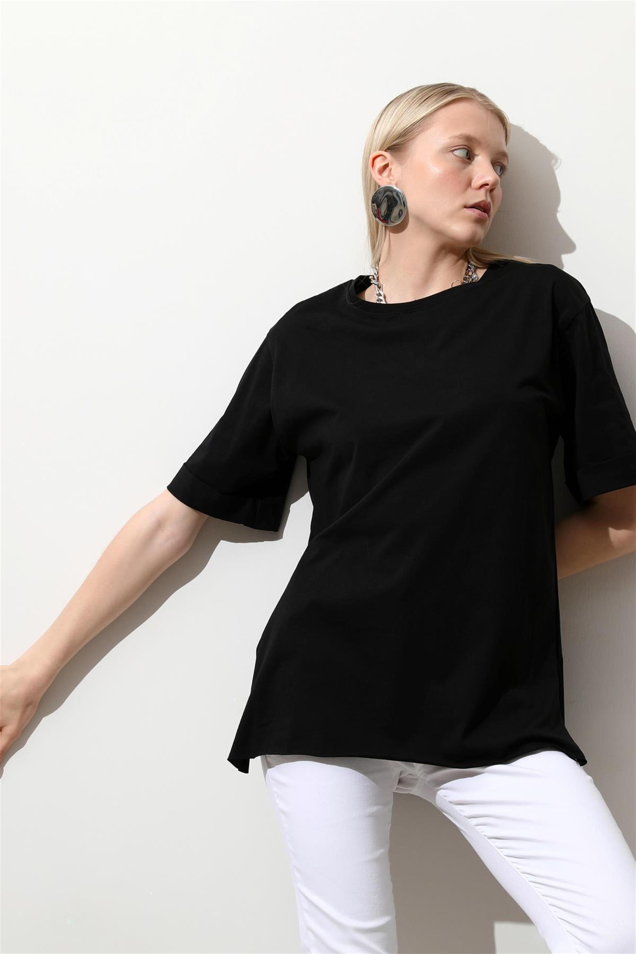 Kadın Bisiklet Yaka Duble Kol Oversize Yırtmaçlı T-Shirt