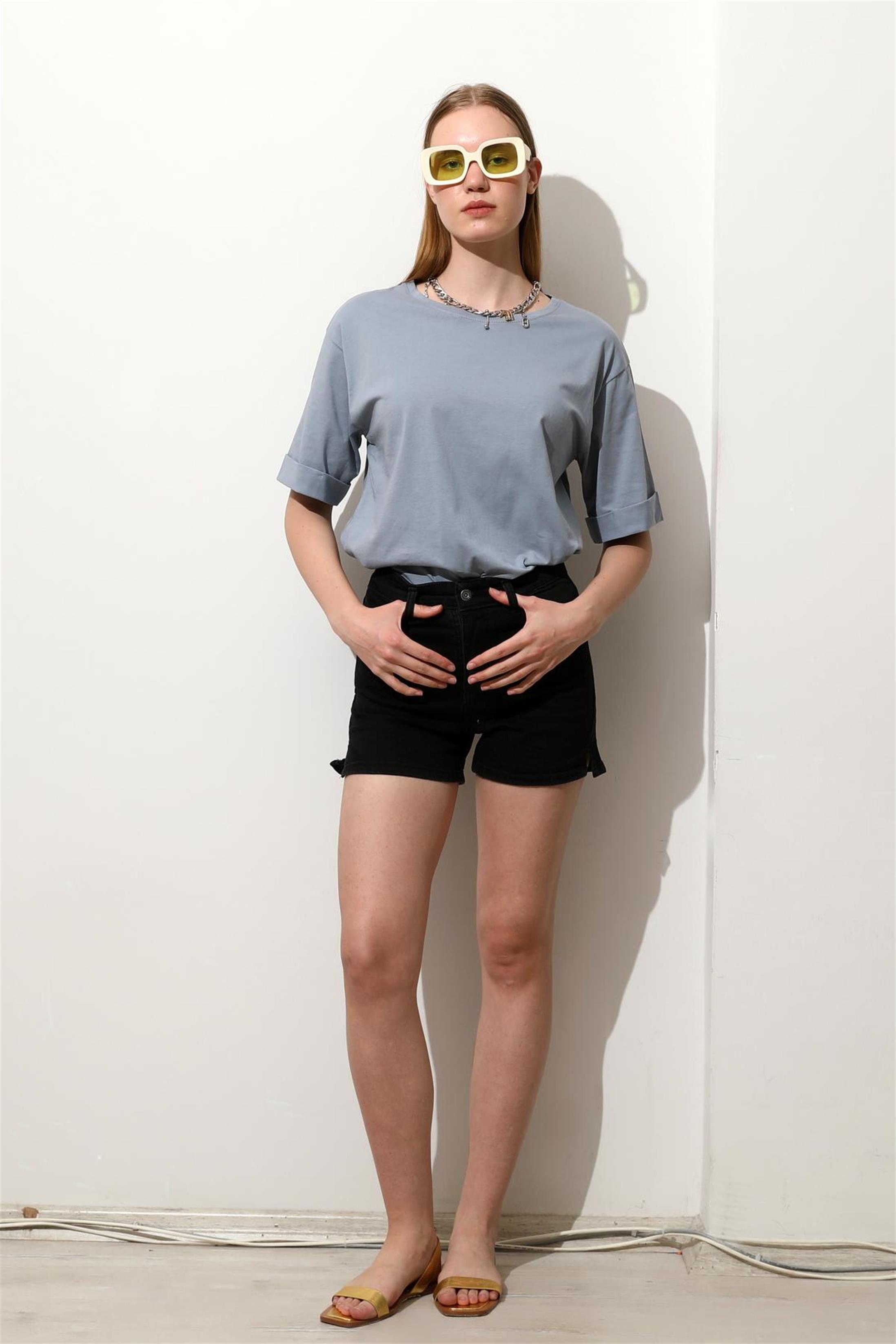 Kadın Bisiklet Yaka Duble Kol Oversize Yırtmaçlı T-Shirt