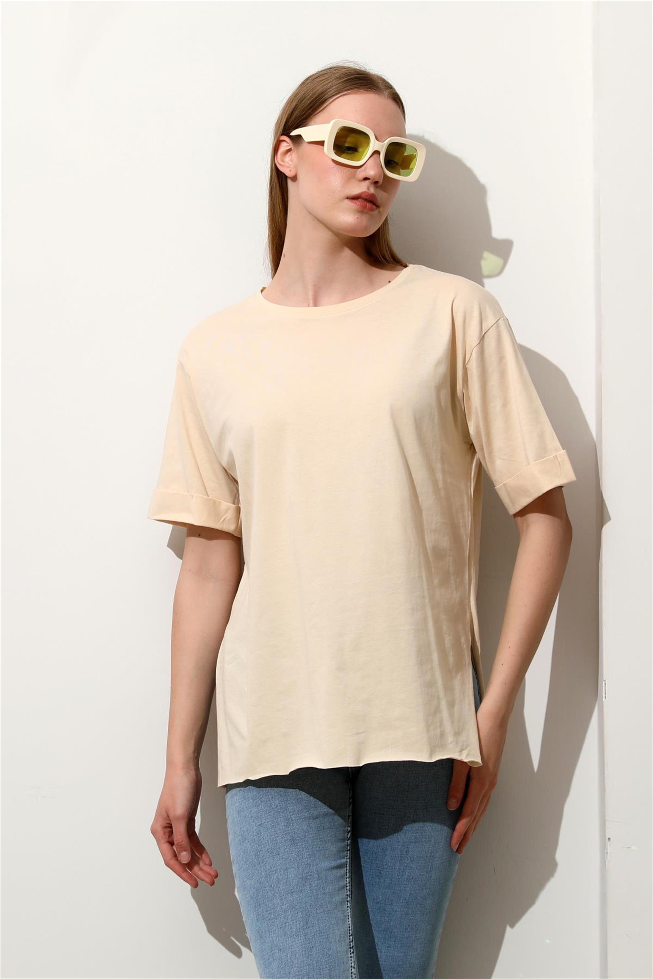 Kadın Bisiklet Yaka Duble Kol Oversize Yırtmaçlı T-Shirt