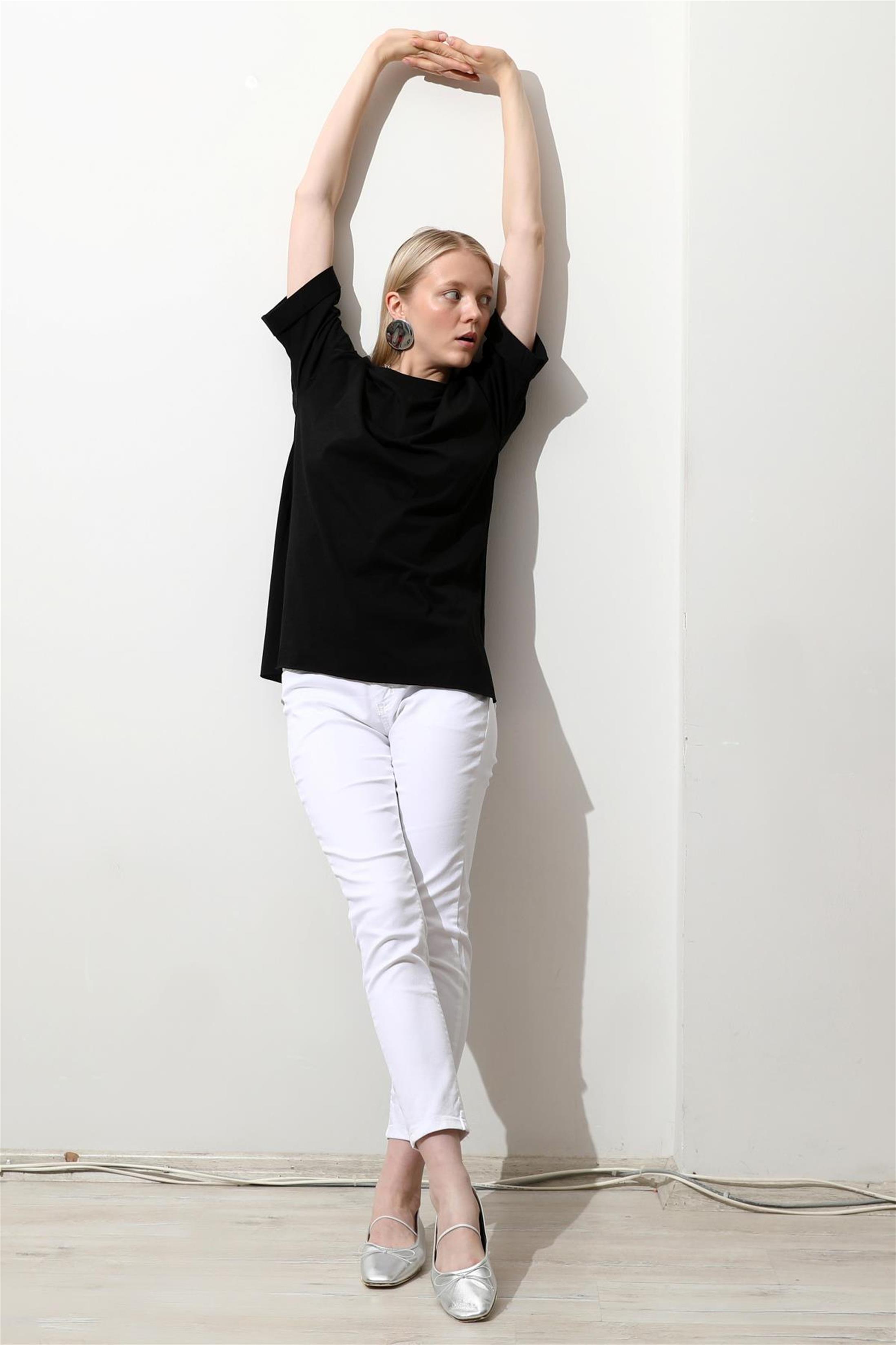 Kadın Bisiklet Yaka Duble Kol Oversize Yırtmaçlı T-Shirt