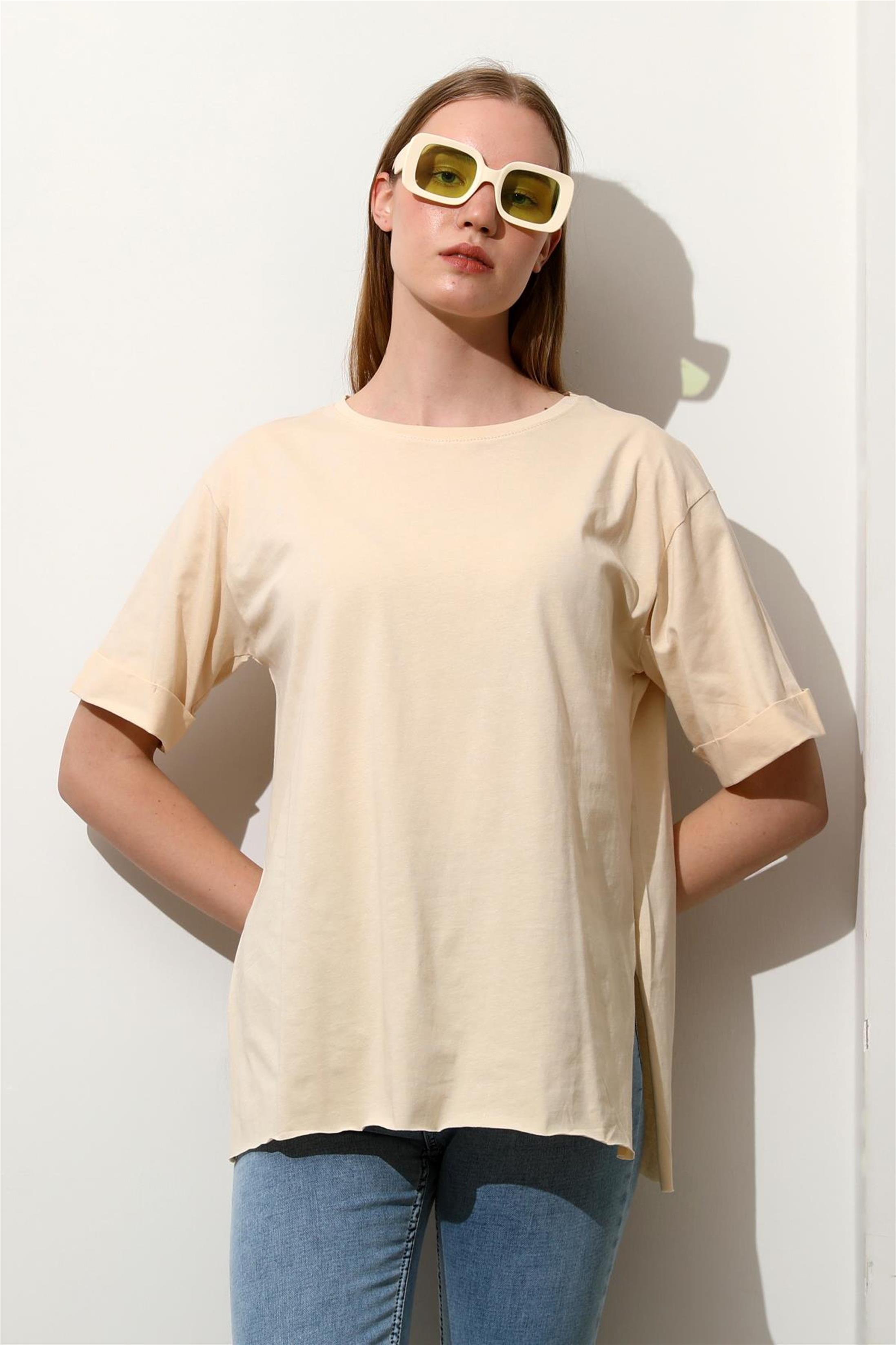 Kadın Bisiklet Yaka Duble Kol Oversize Yırtmaçlı T-Shirt