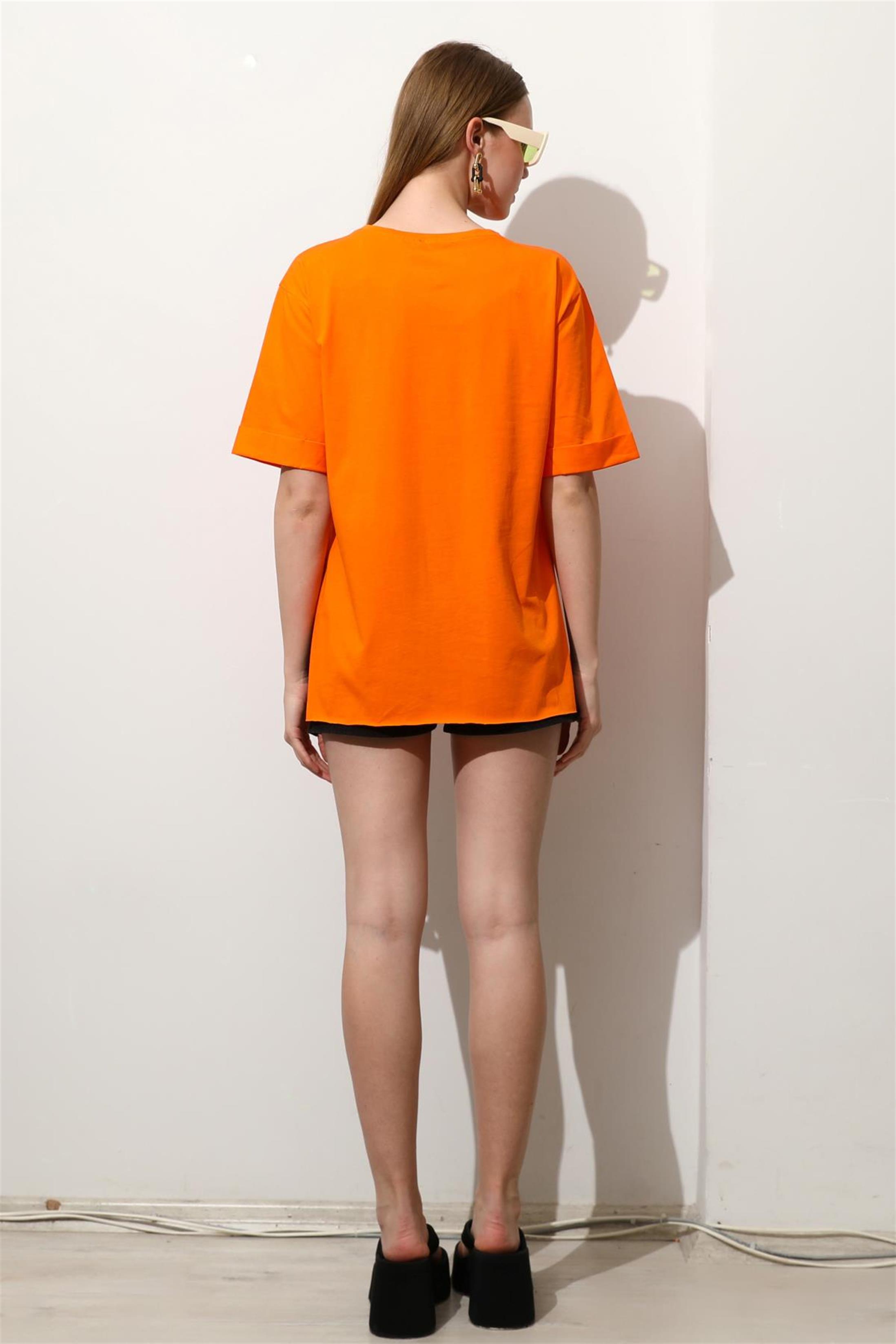 Kadın Bisiklet Yaka Duble Kol Oversize Yırtmaçlı T-Shirt
