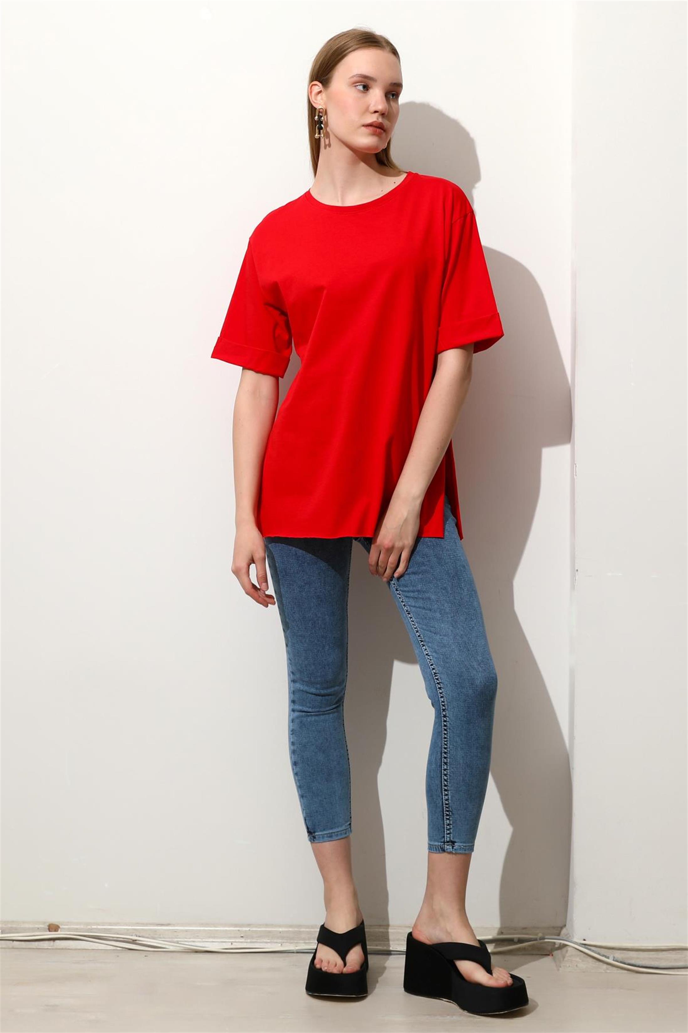 Kadın Bisiklet Yaka Duble Kol Oversize Yırtmaçlı T-Shirt