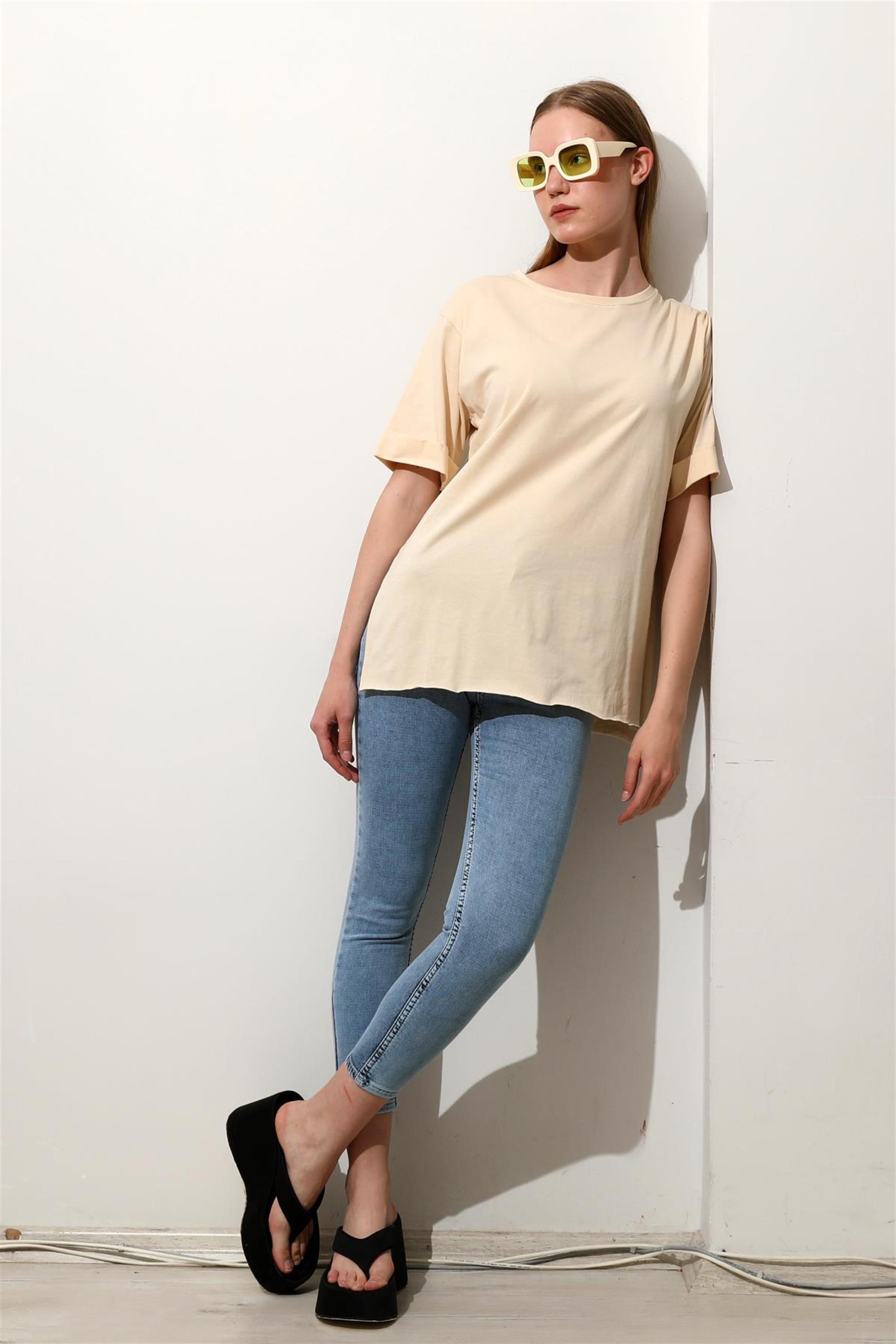 Kadın Bisiklet Yaka Duble Kol Oversize Yırtmaçlı T-Shirt