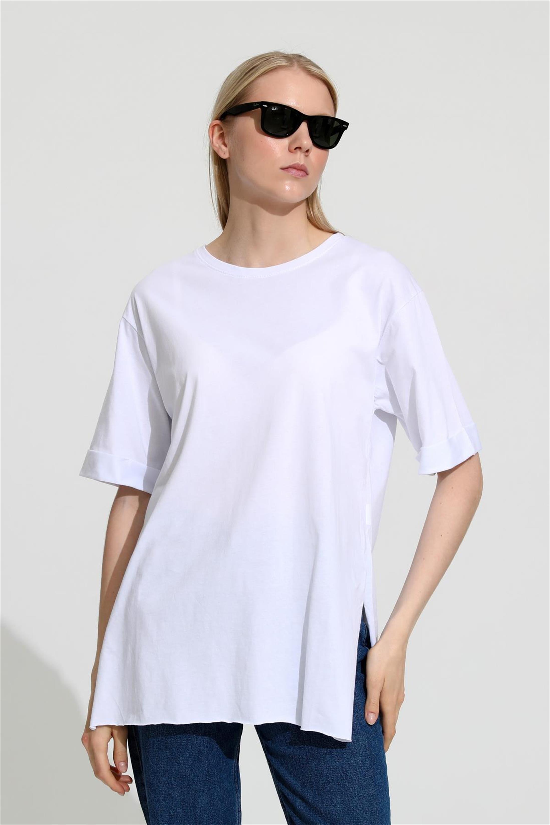 Kadın Bisiklet Yaka Duble Kol Oversize Yırtmaçlı T-Shirt
