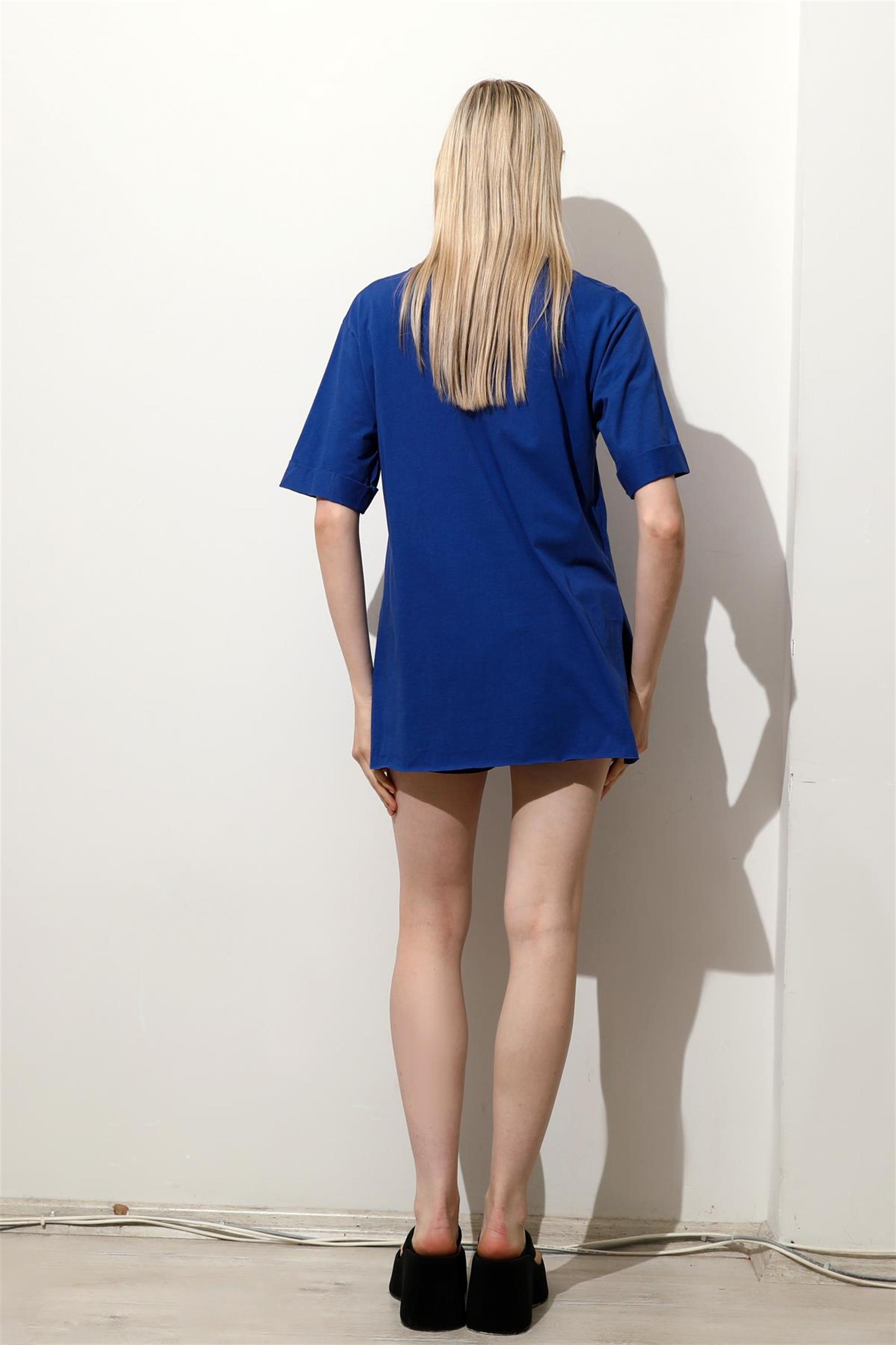 Kadın Bisiklet Yaka Duble Kol Oversize Yırtmaçlı T-Shirt