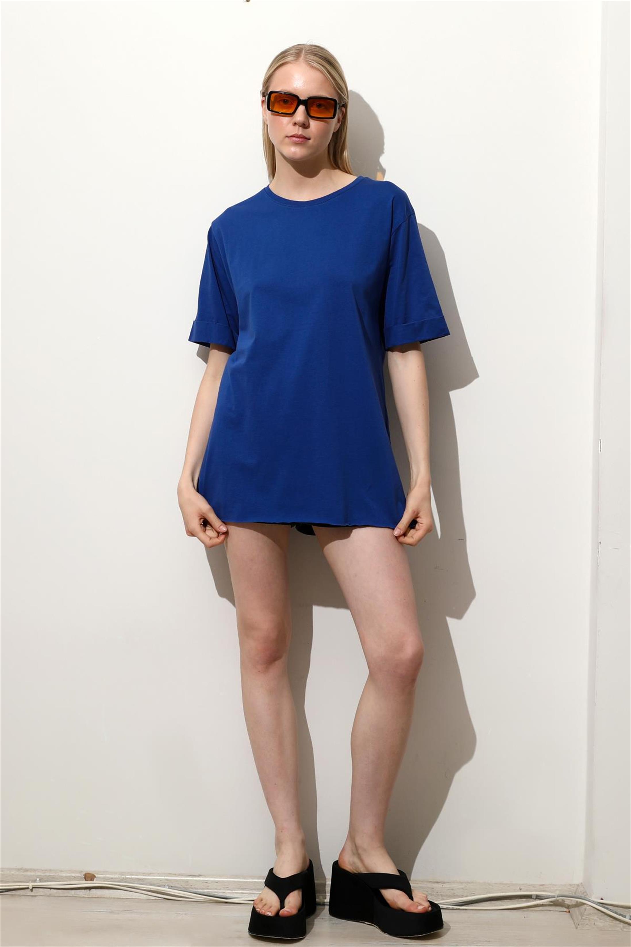 Kadın Bisiklet Yaka Duble Kol Oversize Yırtmaçlı T-Shirt