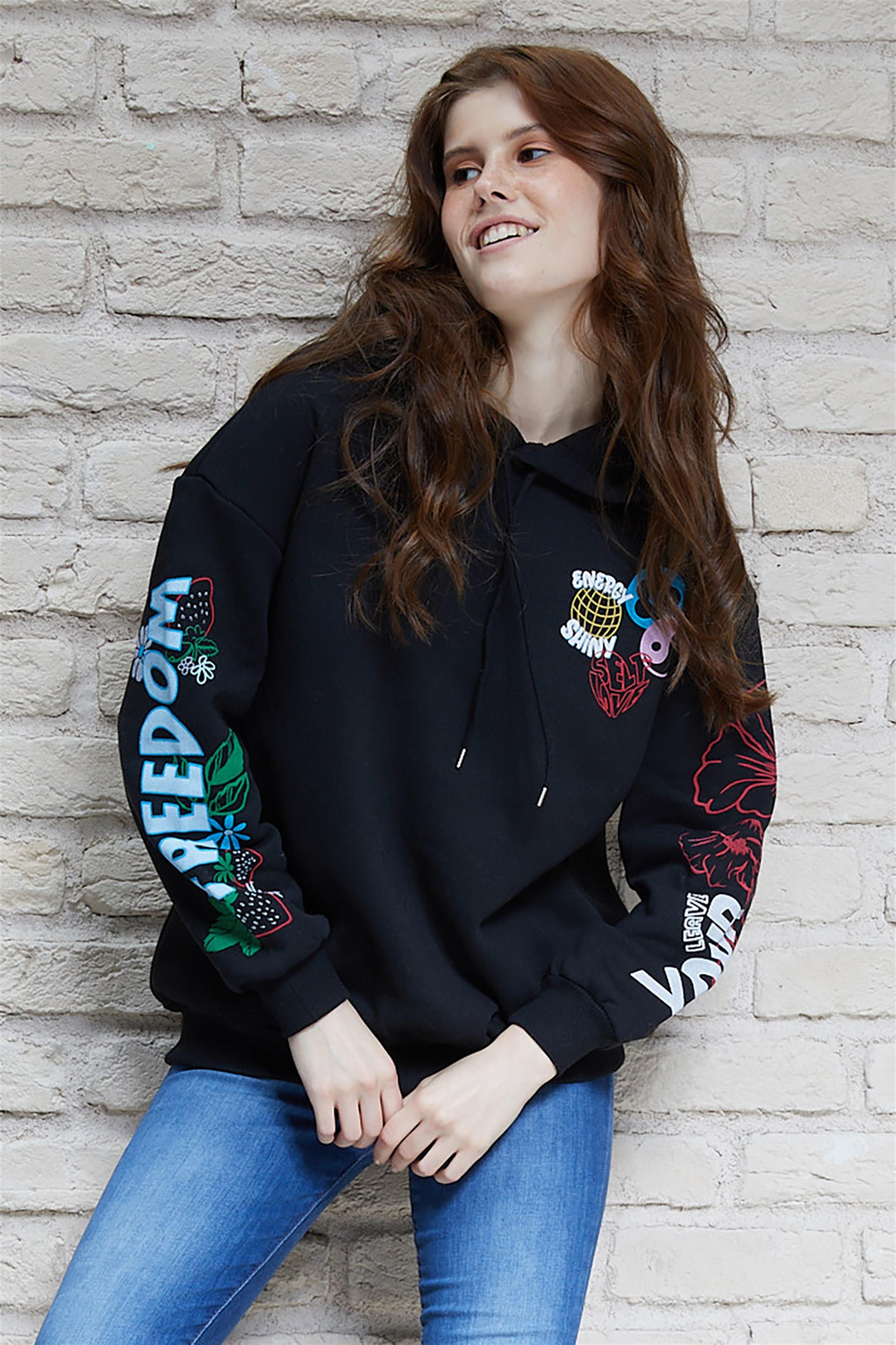 Kadın Energy Shiny Baskılı Kapüşonlu Sweatshirt