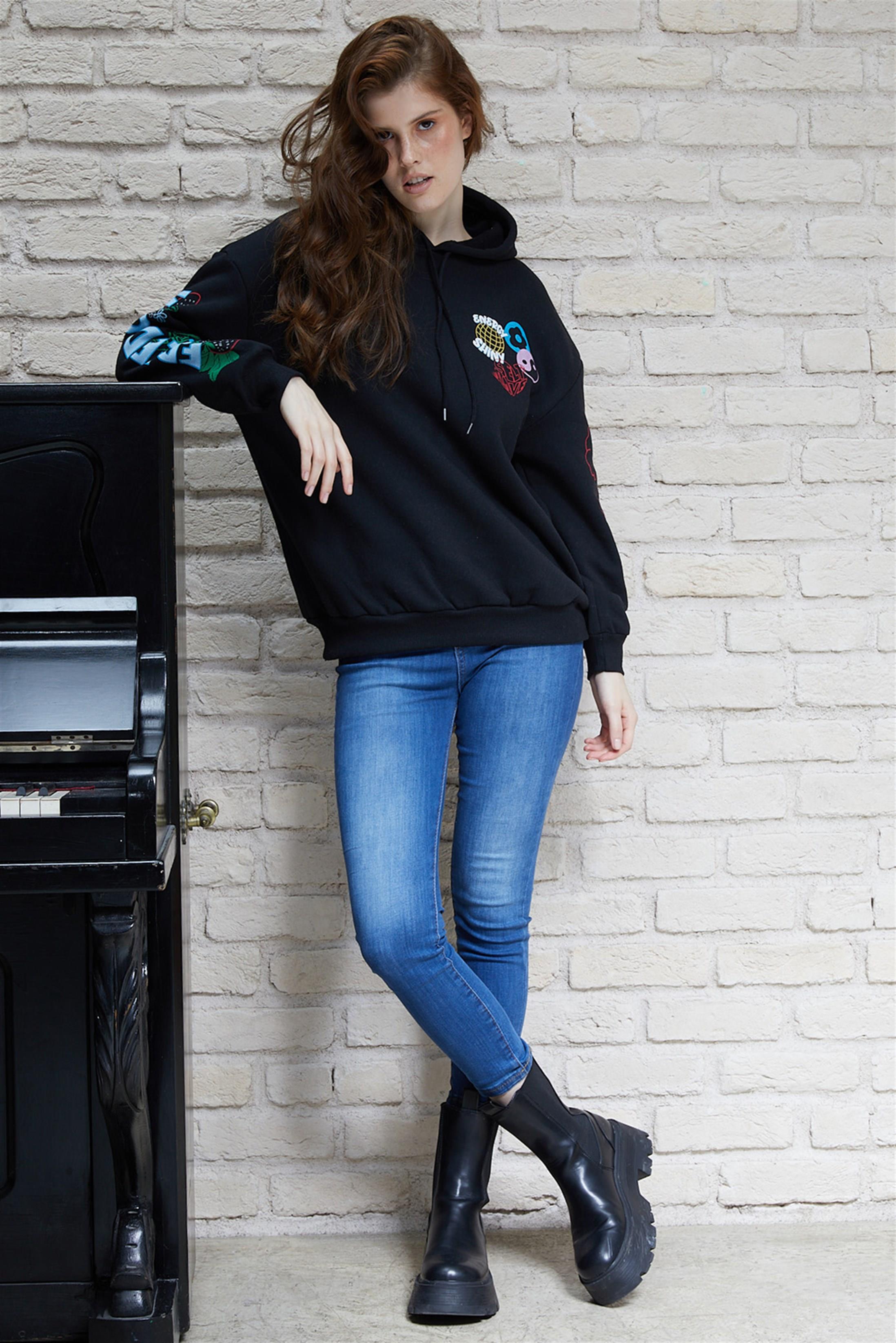 Kadın Energy Shiny Baskılı Kapüşonlu Sweatshirt